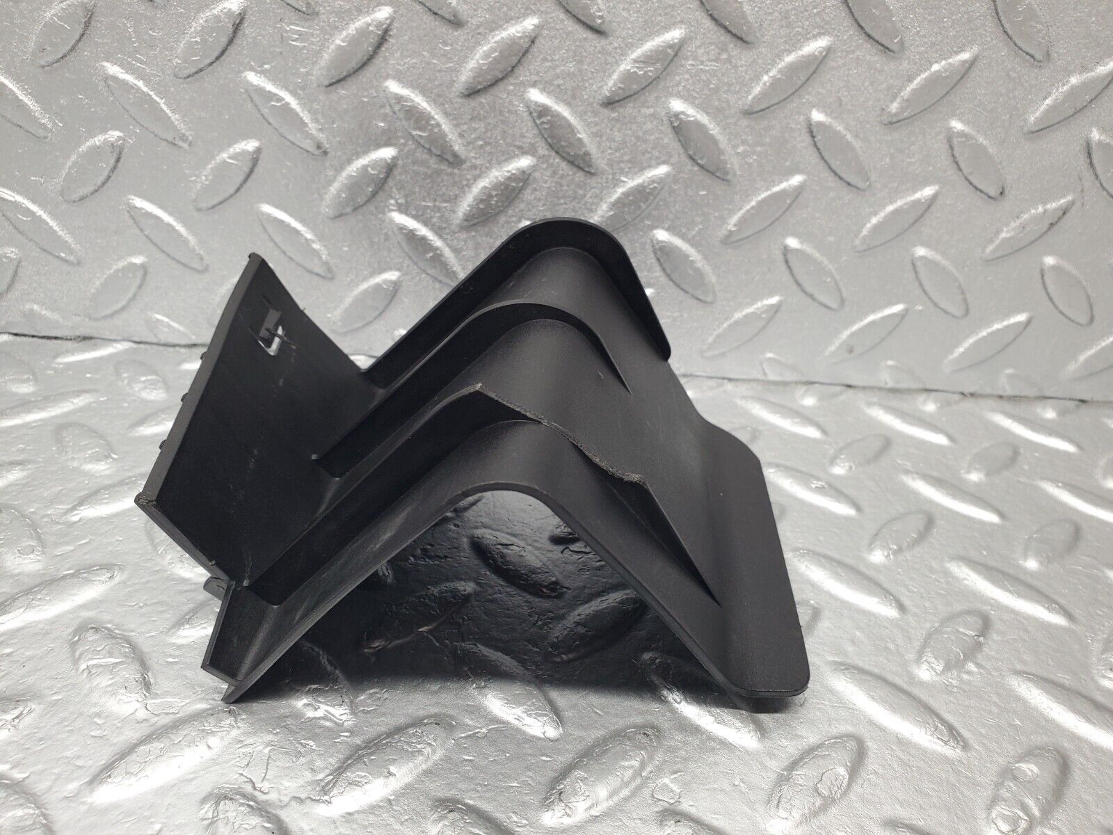 46965 Mercedes-Benz R129 320SL Coupe Central Locking Pump Bracket 1298051314