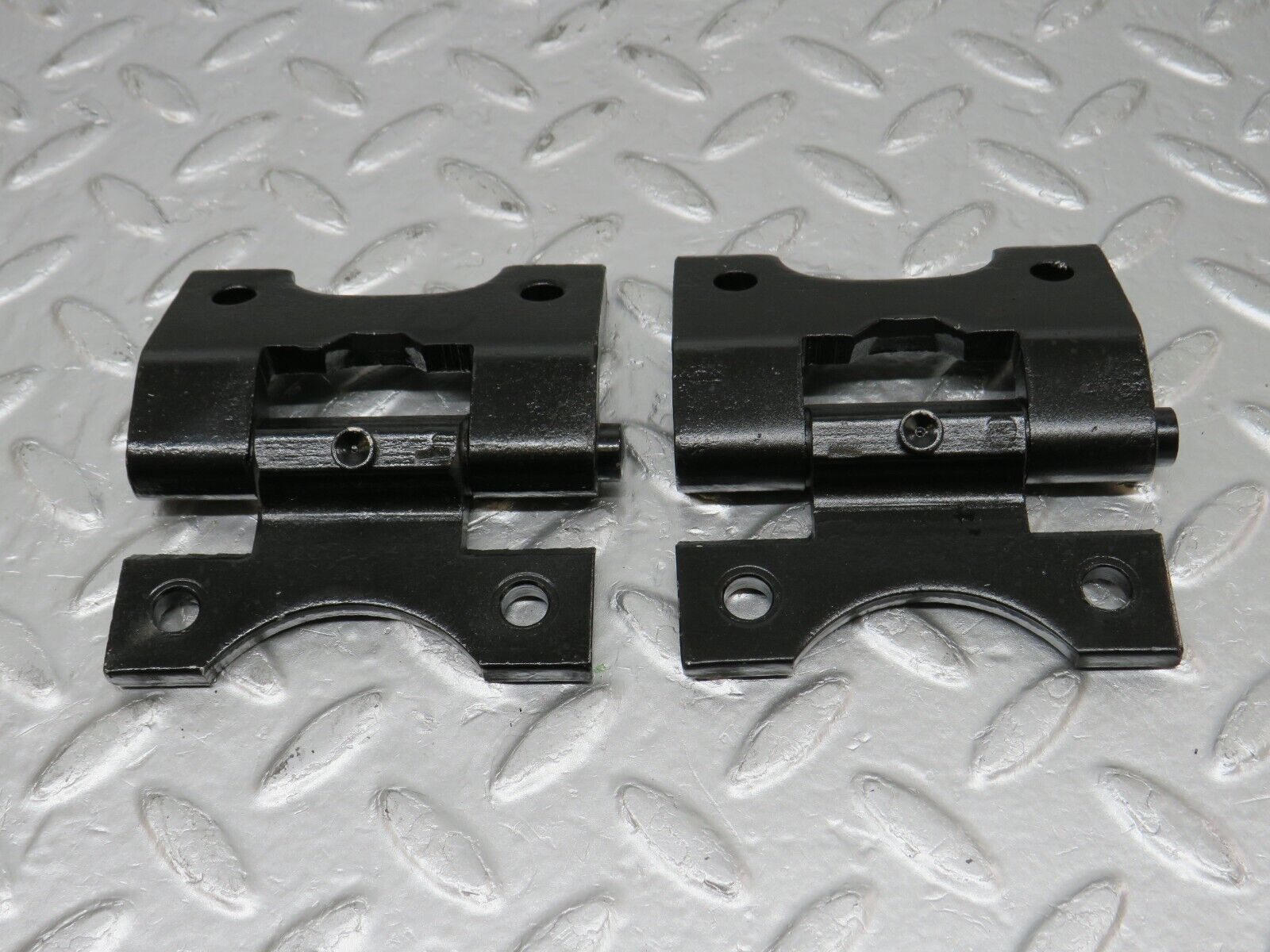 33554 Mercedes-Benz C107 R107 Door Hinge Right