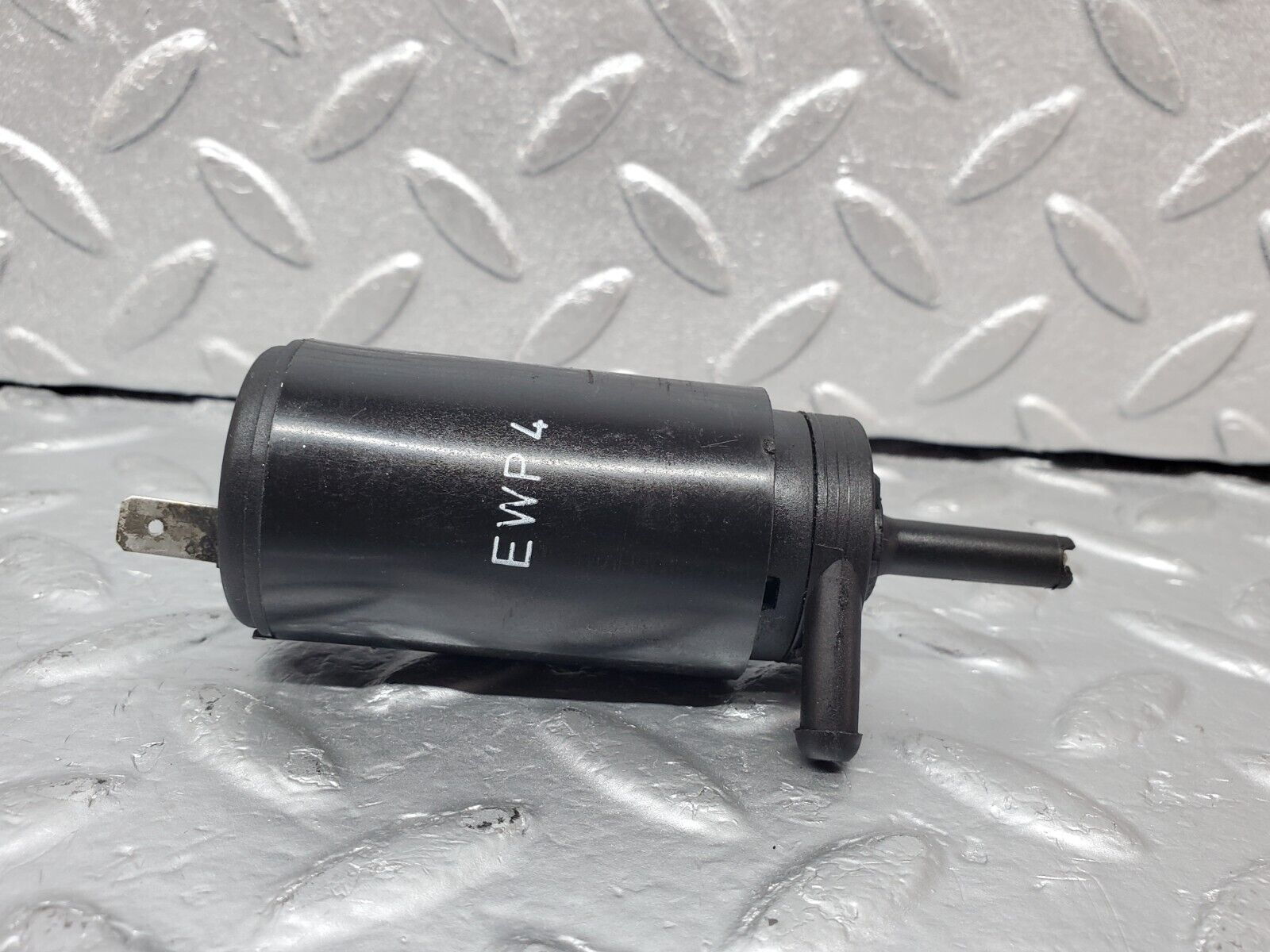 44347 Mercedes-Benz W123 280E Windscreen Washer Pump