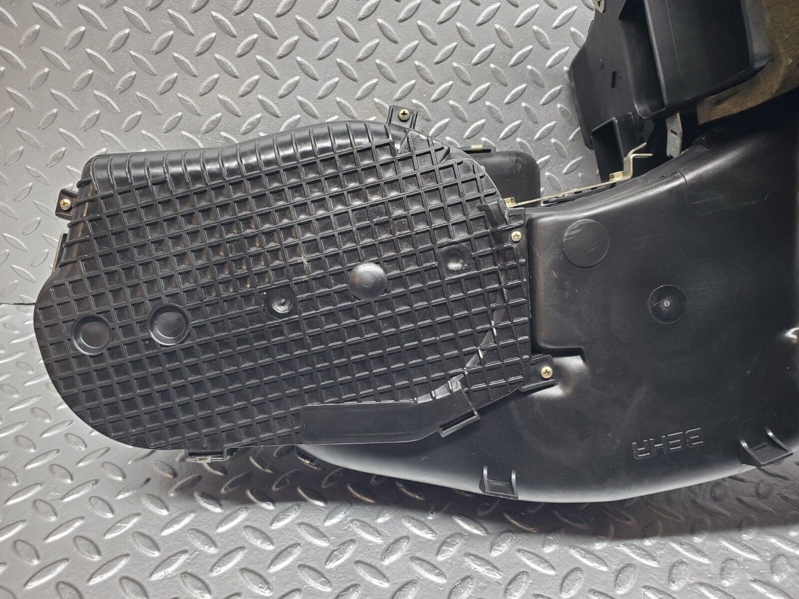 45897 Mercedes-Benz W126 420SE Heater Box Blower Housing Behr