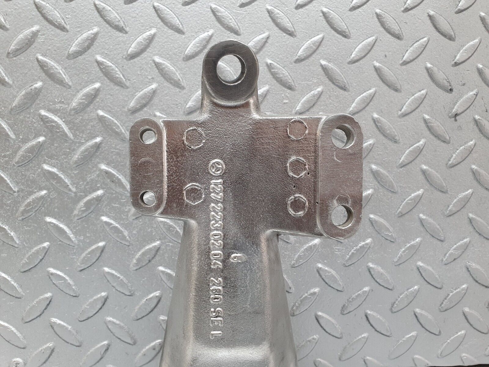 43441 Mercedes-Benz W108 280SE Engine Mount Bracket Left Side 1272230204