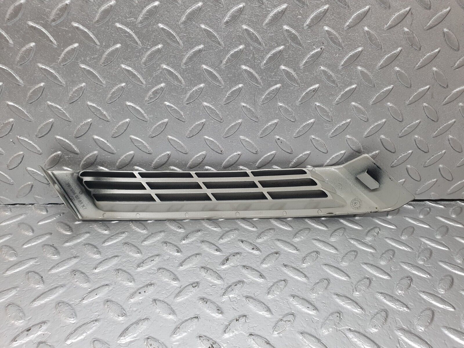 42739 Mercedes-Benz W201 190 2.0L C Pillar Exterior Cover Right Side 2016980289