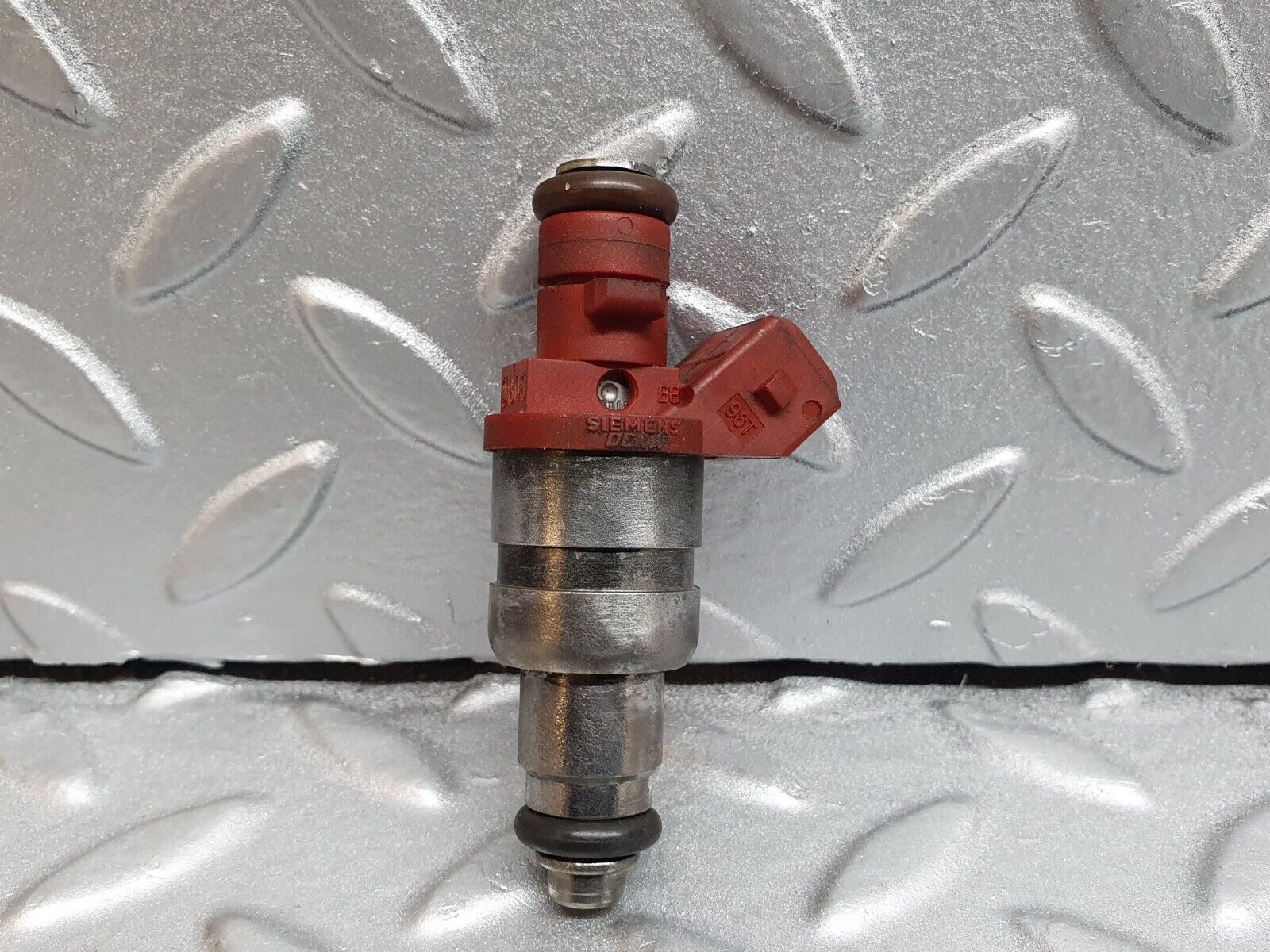 42058 Mercedes-Benz W202 C200 Fuel Injector Siemens 0000788523