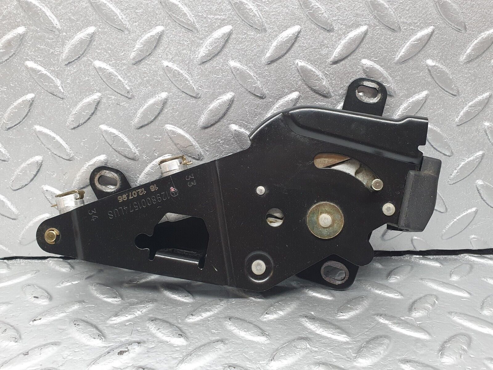 42484 Mercedes-Benz R129 320SL Coupe Roof Lock Left Side 1298001574