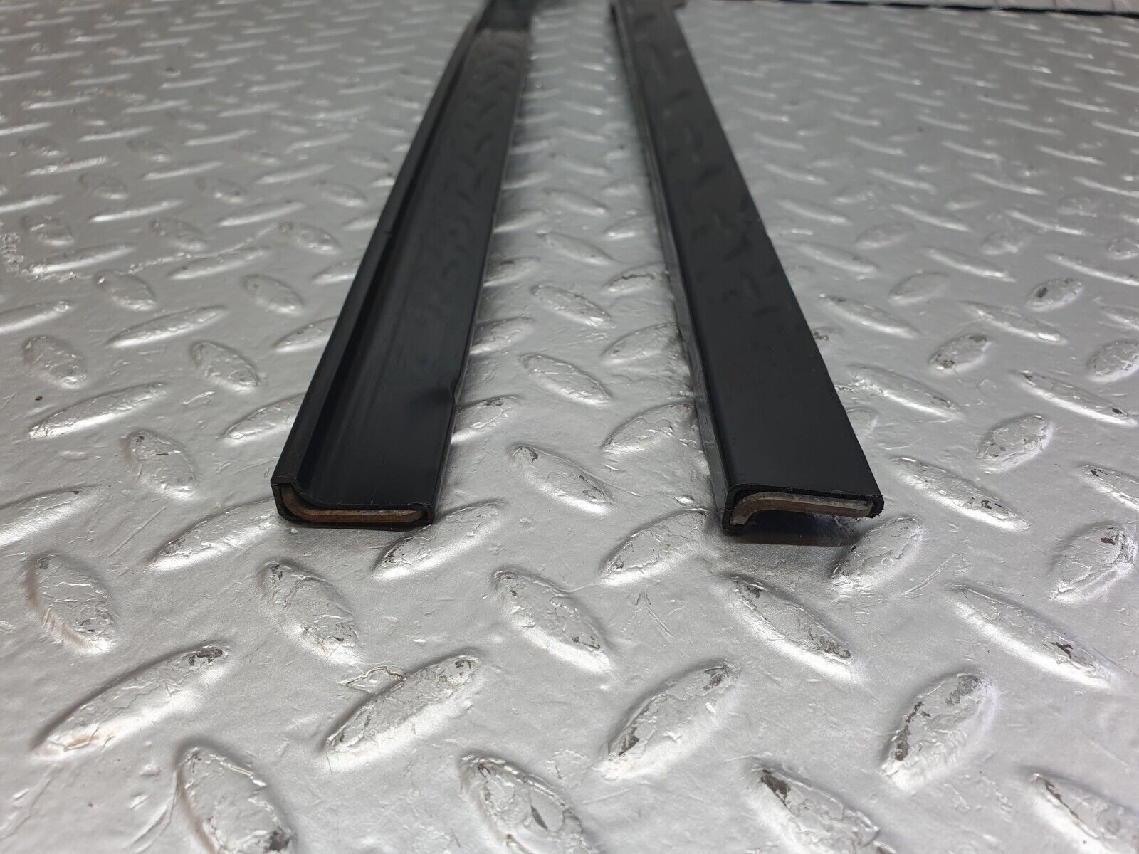 43830 Mercedes-Benz C126 380SEC Coupe Seat Belt Runner Pair