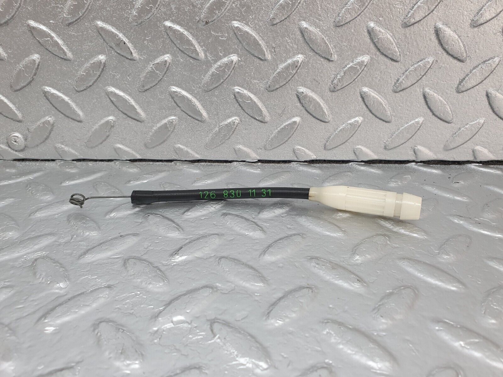 43764 Mercedes-Benz C126 380SEC Coupe Heater Control Cable 1268301131