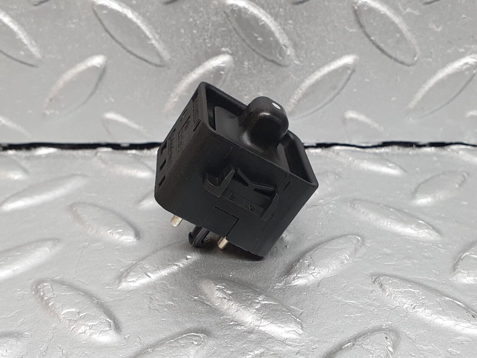 41651 Mercedes-Benz W124 200E Electric Mirror Adjust Switch 1248201810