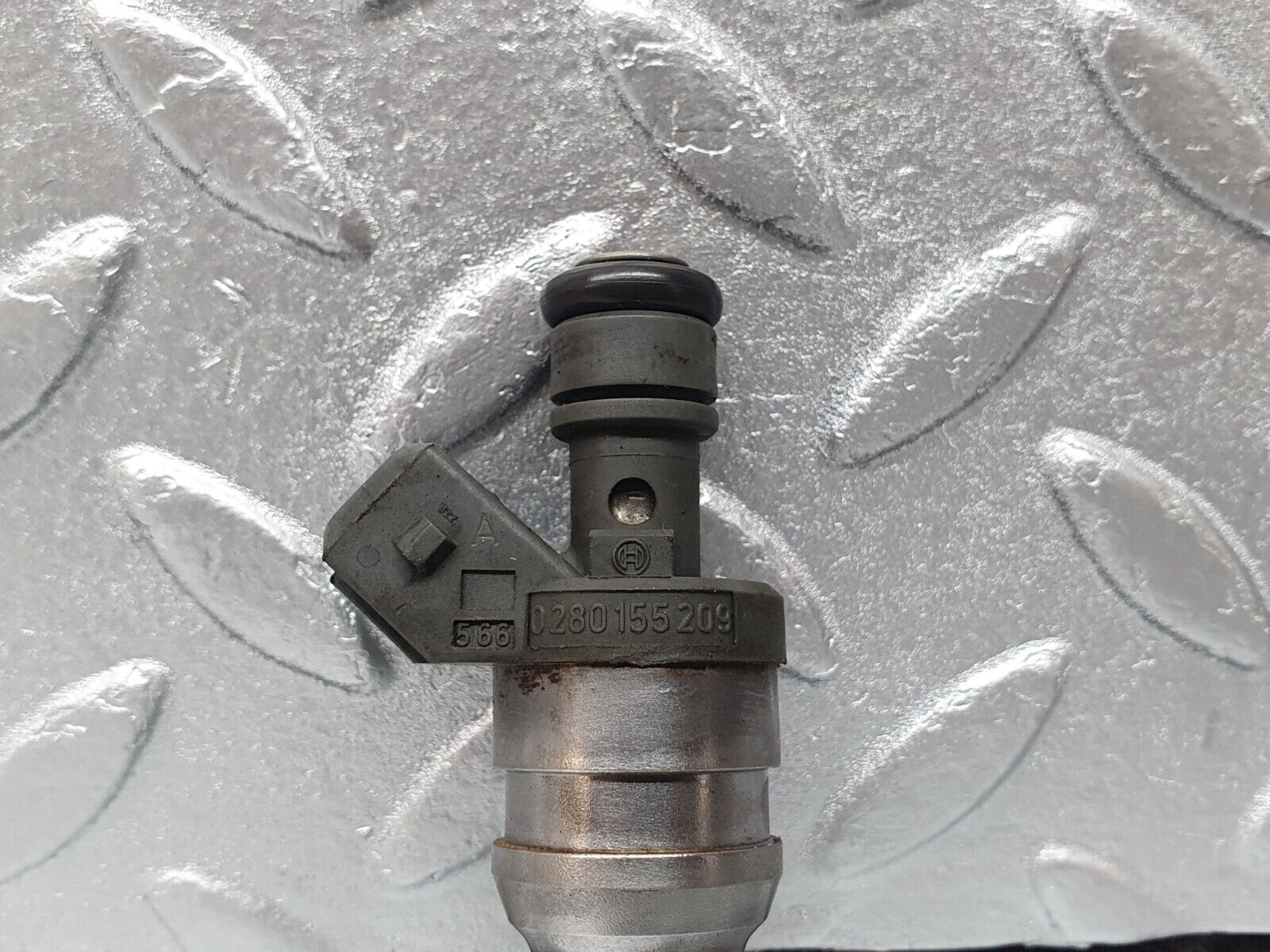 42373 Mercedes-Benz R129 320SL Coupe Fuel Injector Bosch 0000787323 0280155209