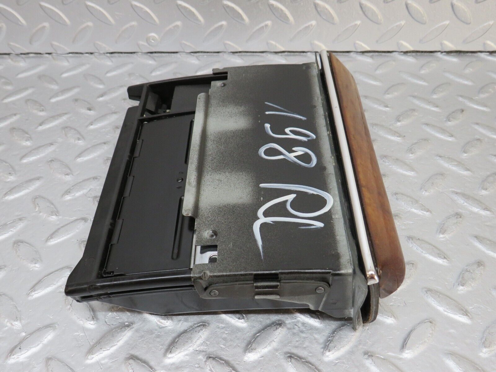 36014 Mercedes-Benz W126 420SE Centre Console Ashtray Wood Finish