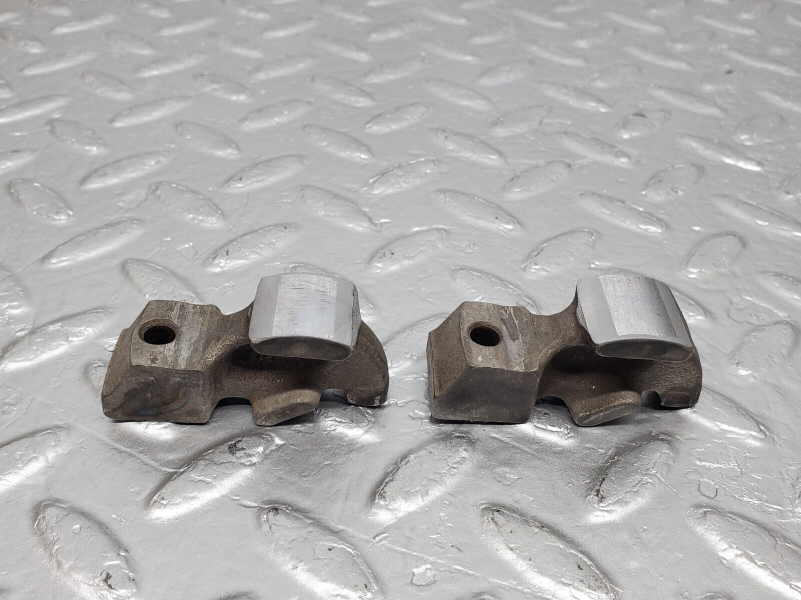 45480 Mercedes-Benz 280E M110.988 Valve Rocker Arm With Retaining Spring