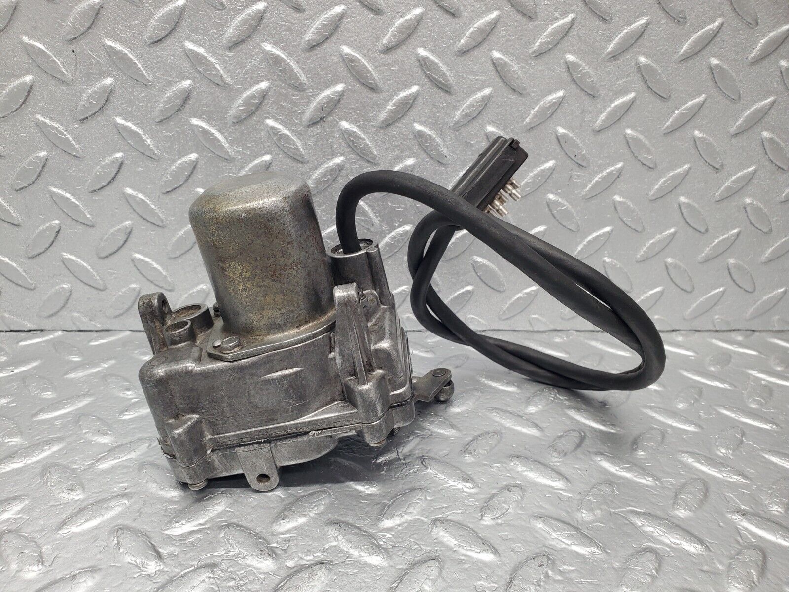 46652 Mercedes-Benz C123 280CE Coupe Cruise Control Actuator VDO 0015457532