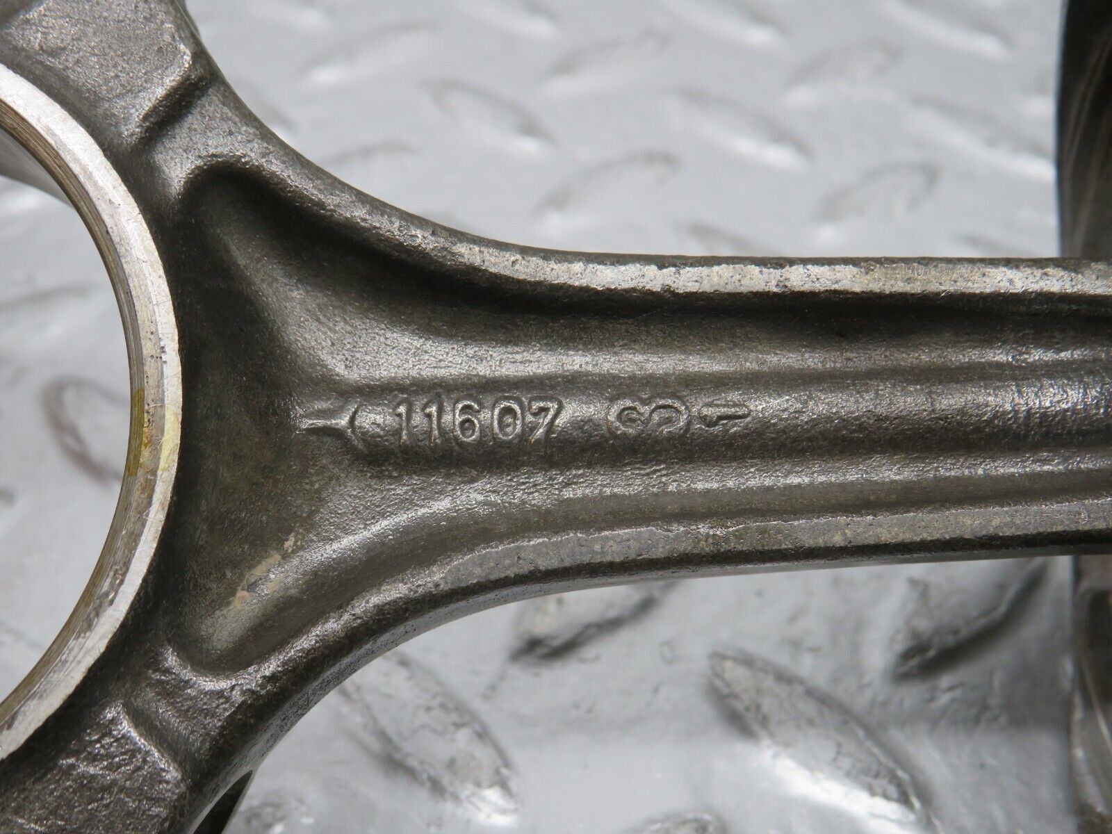 32777 Mercedes-Benz C107 R107 350 V8 Piston With Connecting Rod 92mm 11607