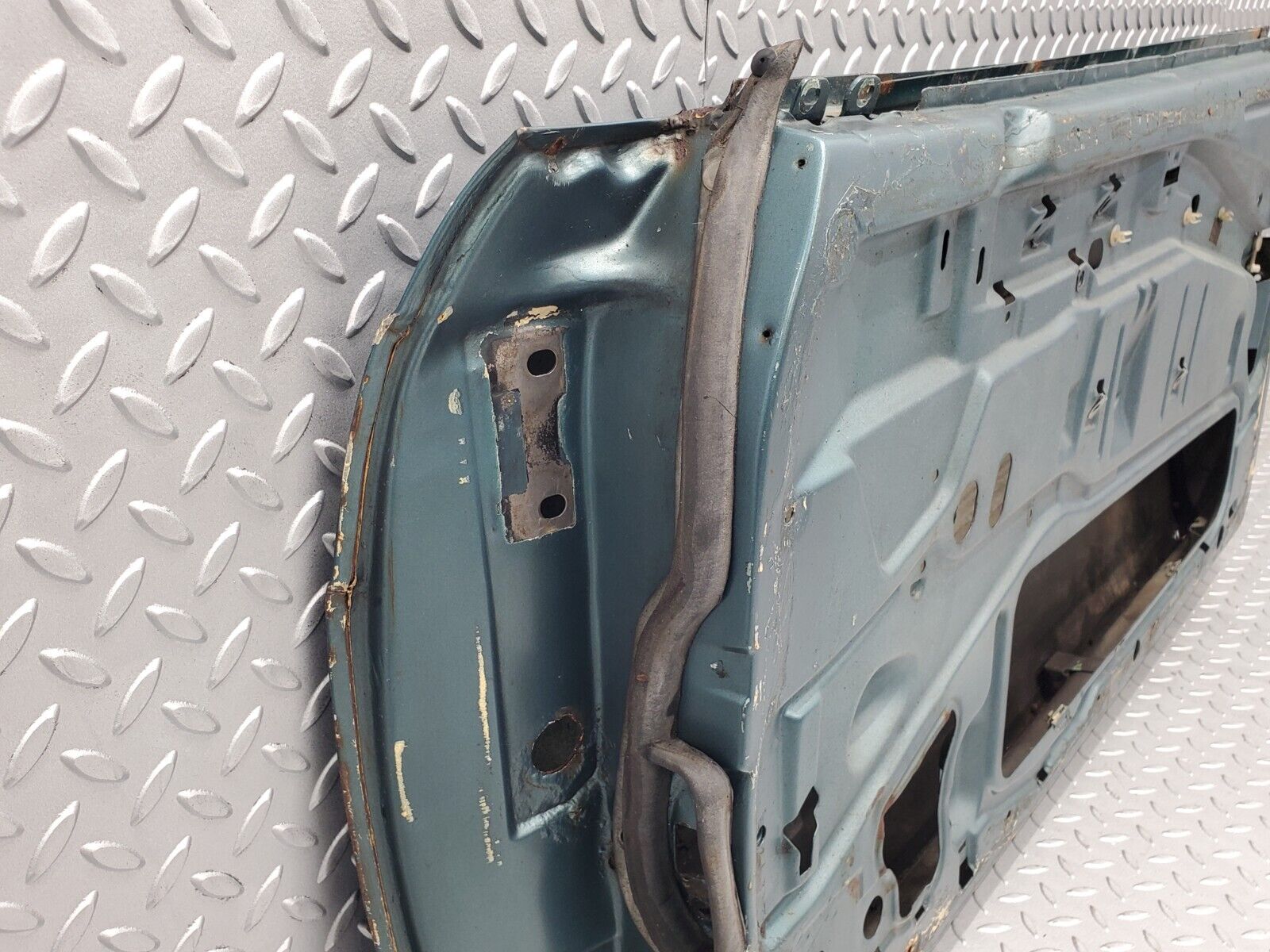 46557 Mercedes-Benz C123 280CE Coupe Left Door