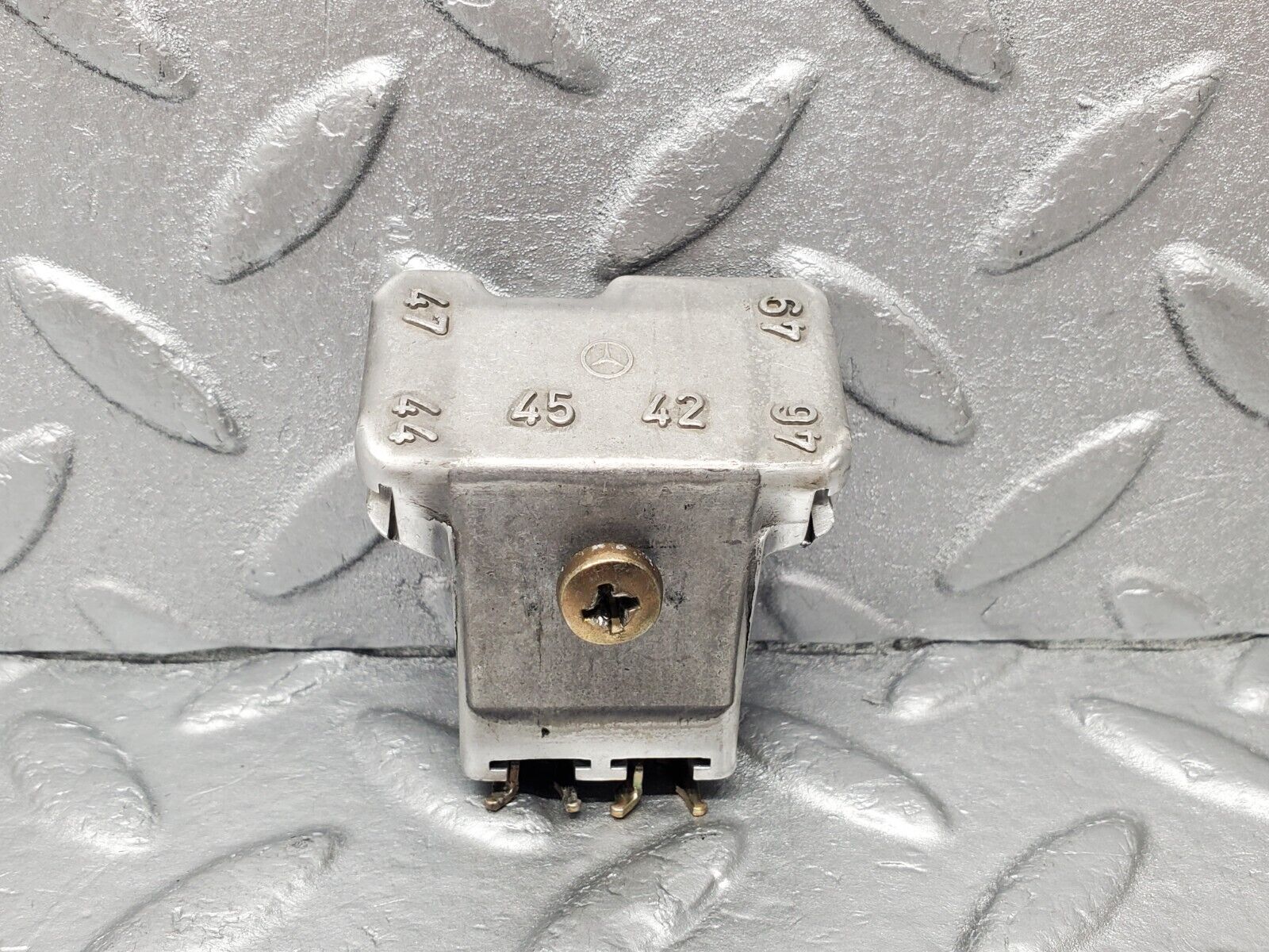 46947 Mercedes-Benz R129 320SL Coupe Soft Top Hydraulic Distributor 1298000022