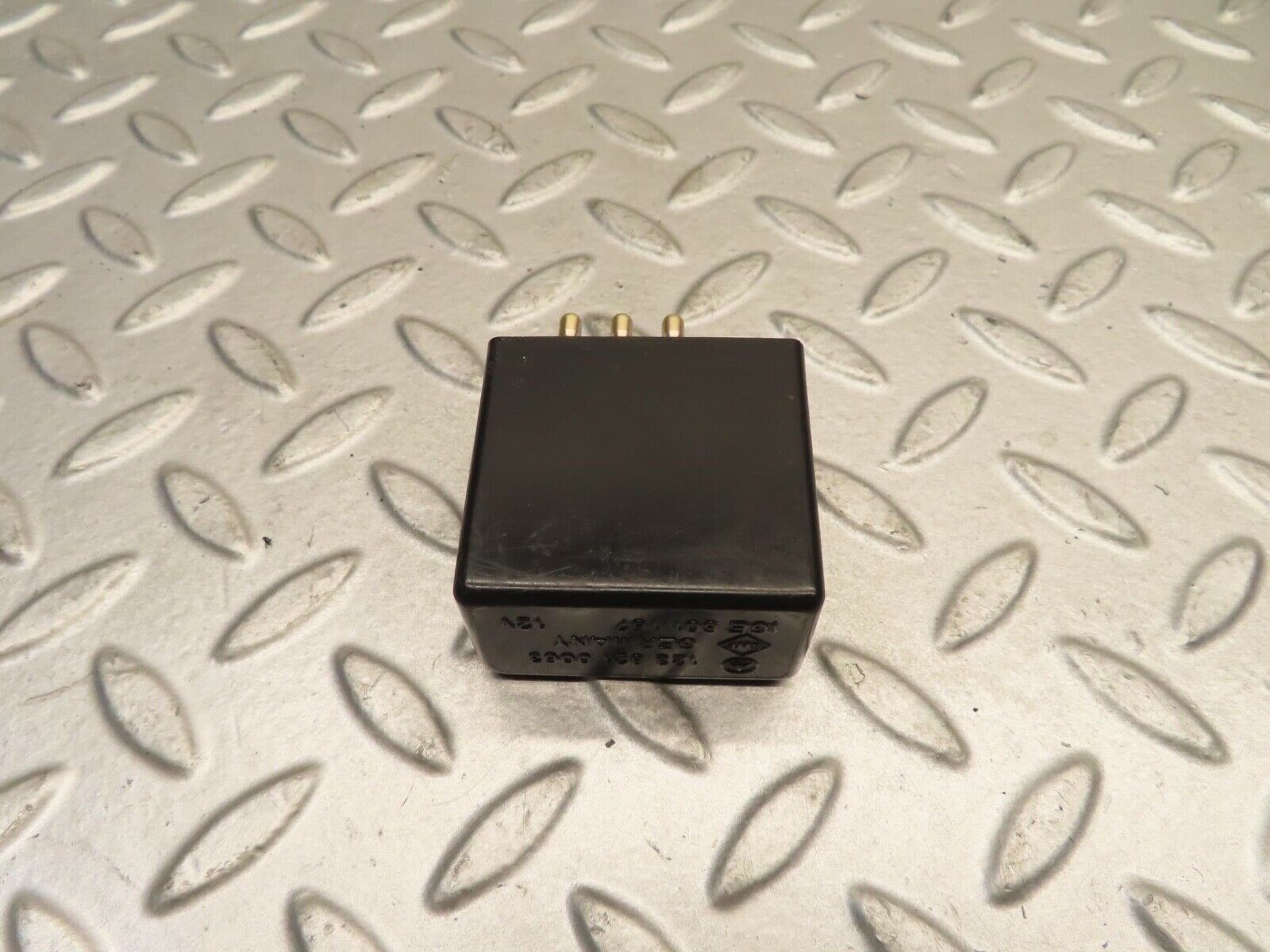 11806 Mercedes-Benz R107 450SL Wiper Control Relay 1238210063