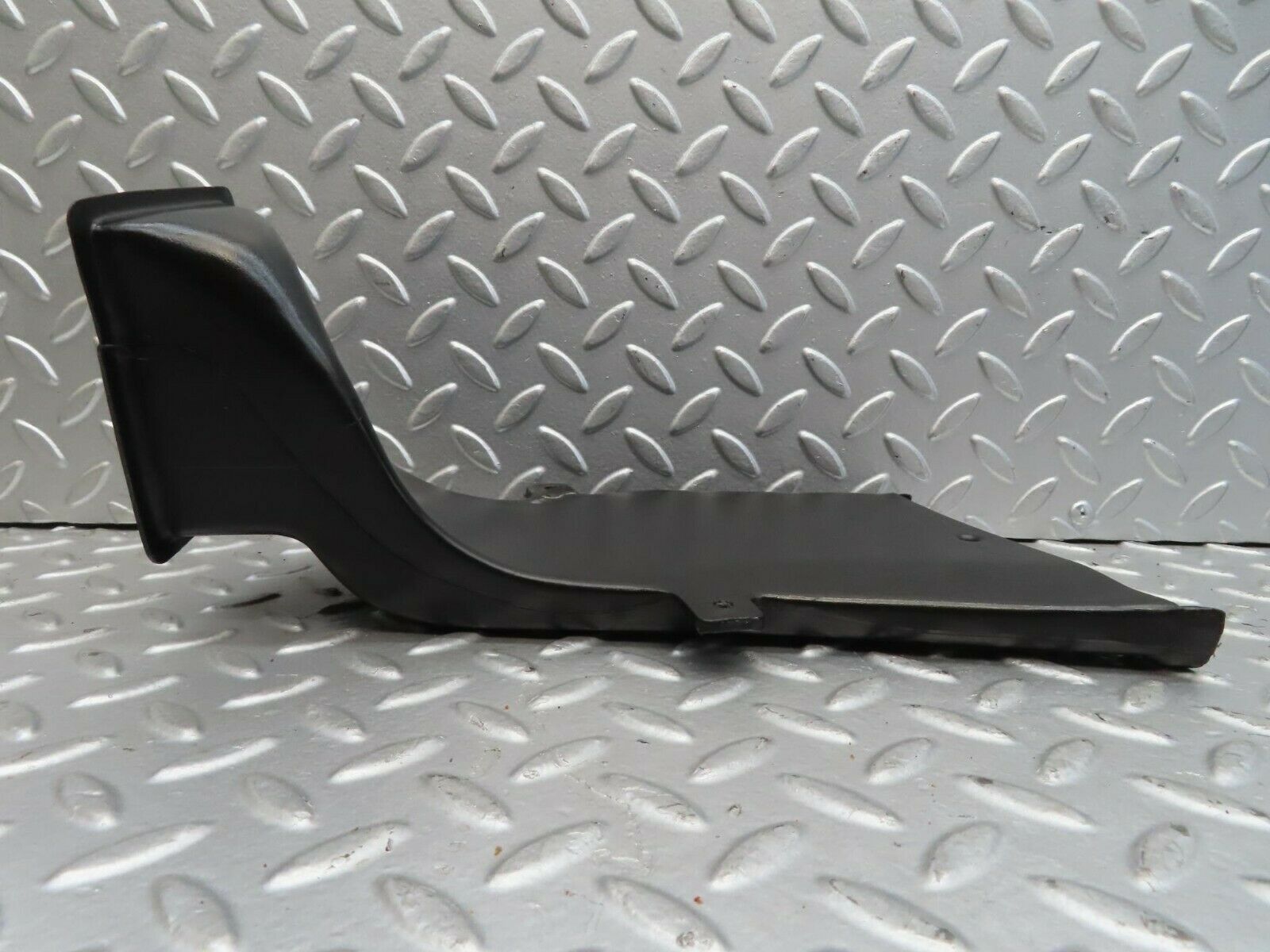 15525 Mercedes-Benz R107 450SL Floor Ventilation Duct Left 1078310146