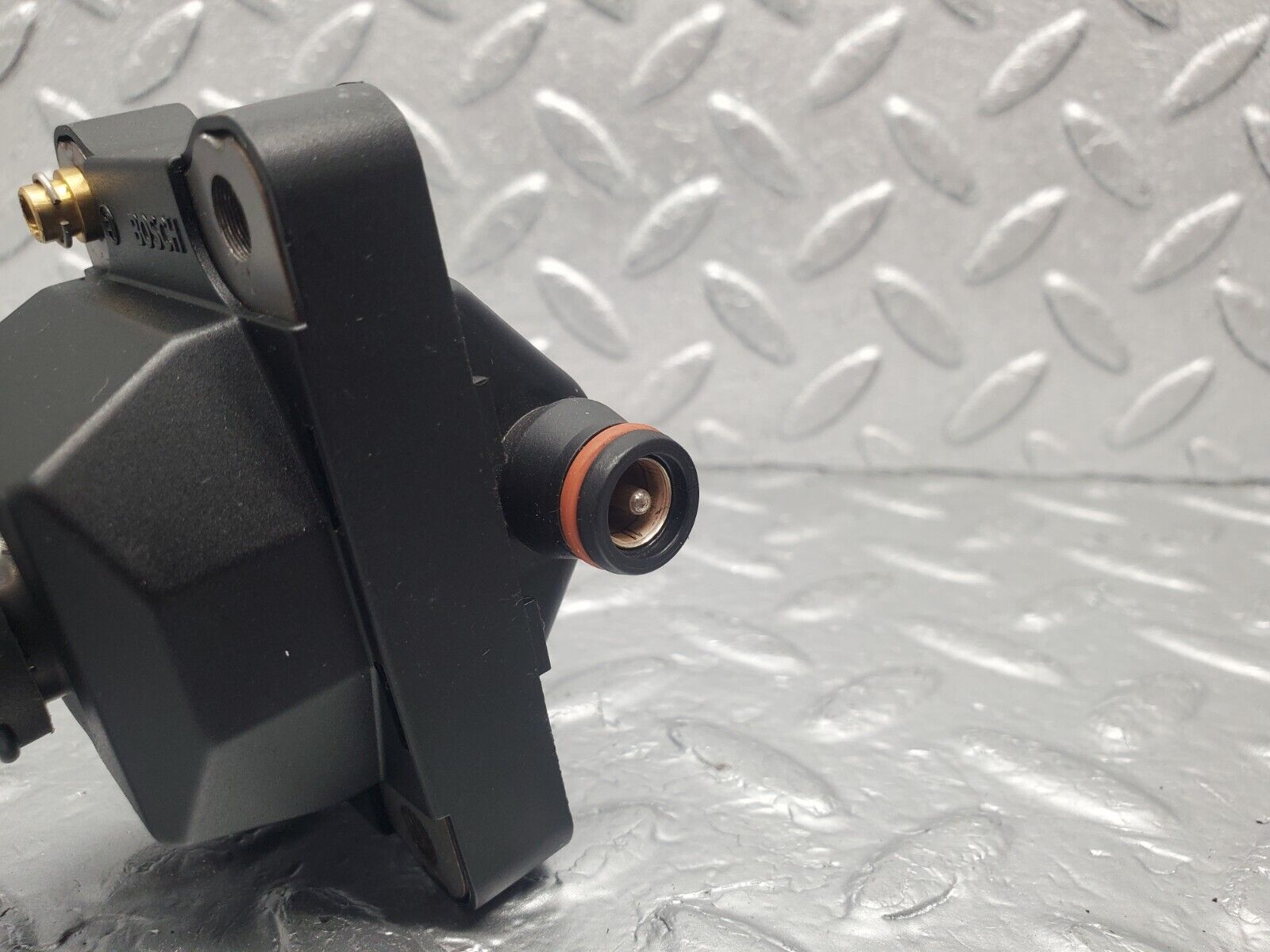 46200 Mercedes-Benz W124 280E Ignition Bosch 0001587003 0221506444 0001593642