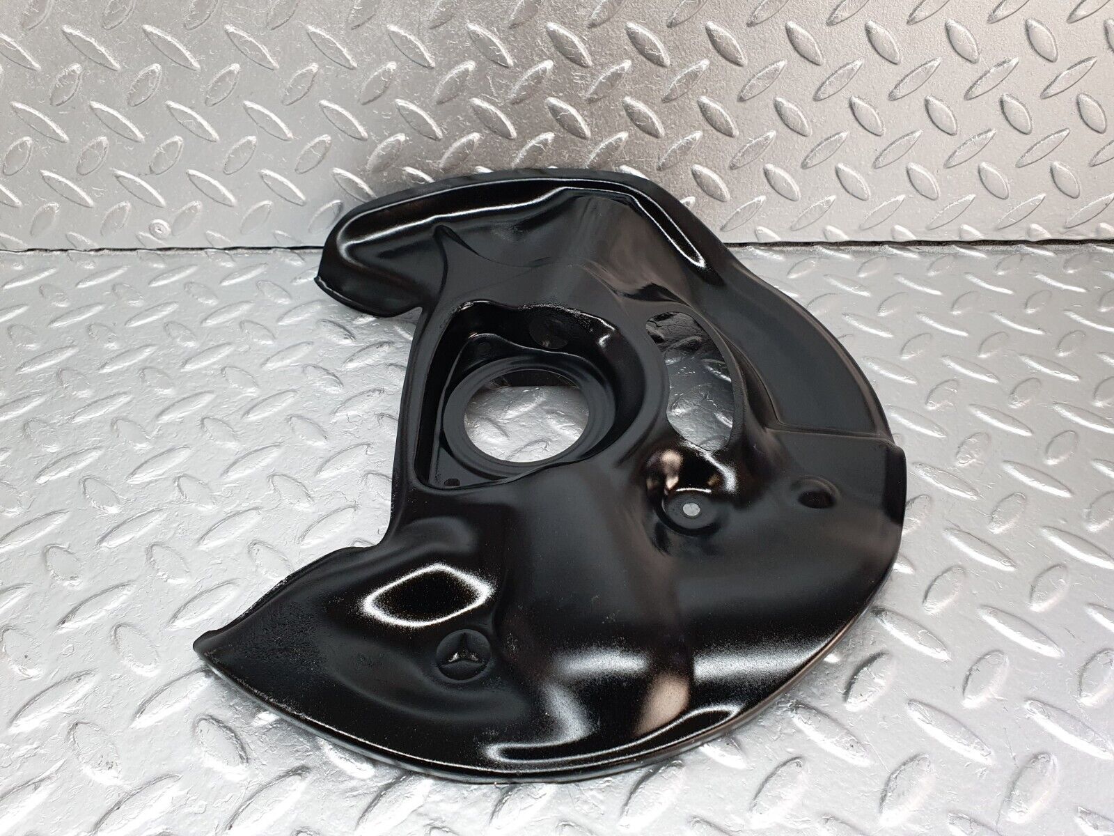 41894 Mercedes-Benz W202 C200 Front Left Brake Disc Protection Plate