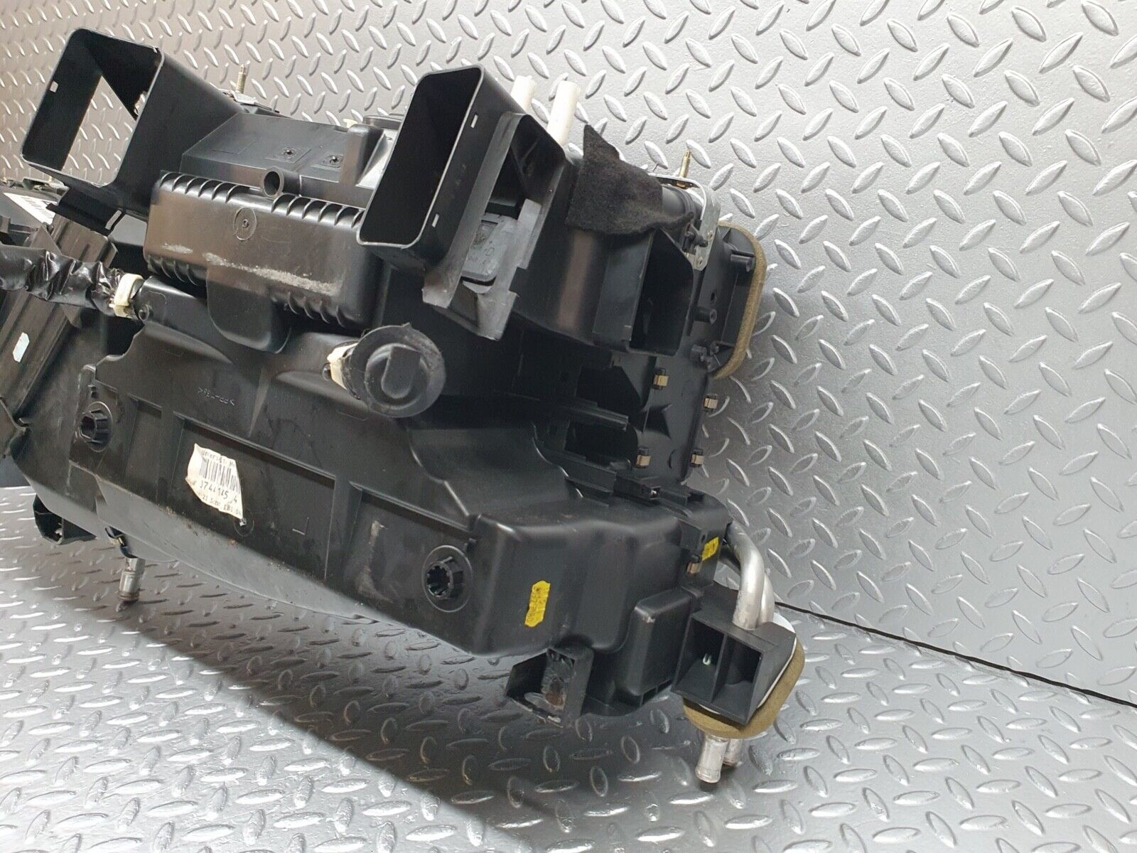 41995 Mercedes-Benz W202 C200 Heater Box Blower Housing Valeo 2028303962