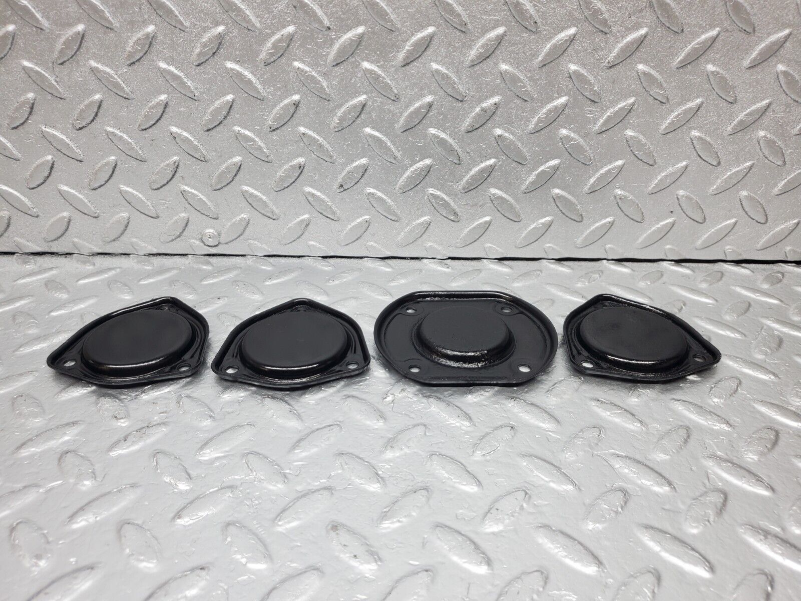 45469 Mercedes-Benz 280E M110.988 Camshaft Access Cover Plate