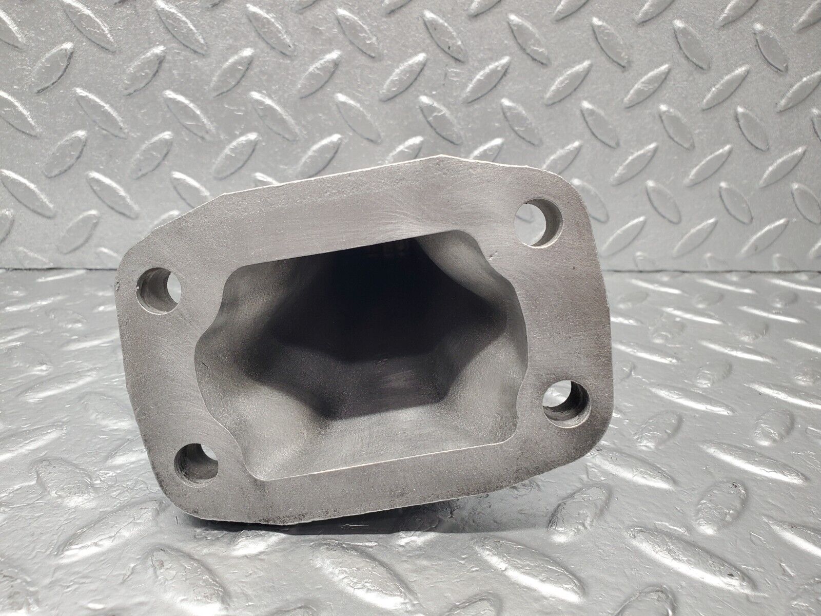 46649 Mercedes-Benz C123 280CE Coupe Engine Mount Bracket Left Side 1232230204