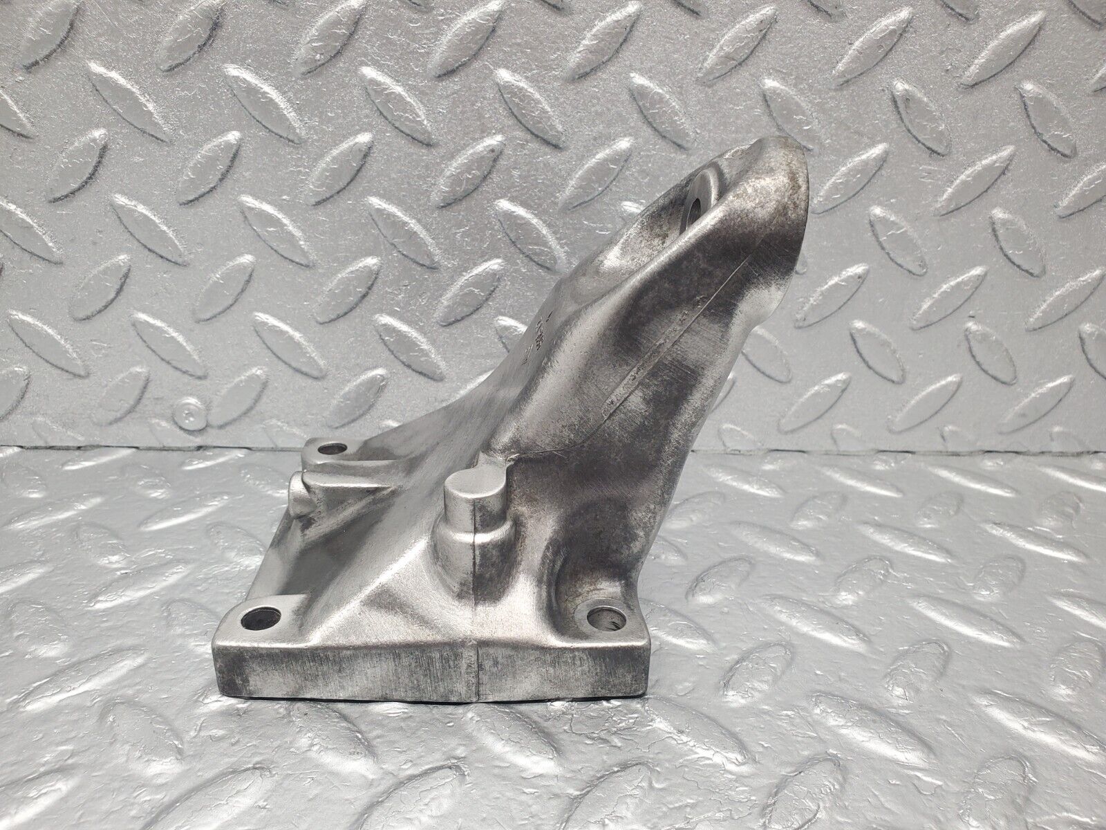 46168 Mercedes-Benz W124 280E Engine Mount Bracket Left Side 6032236004