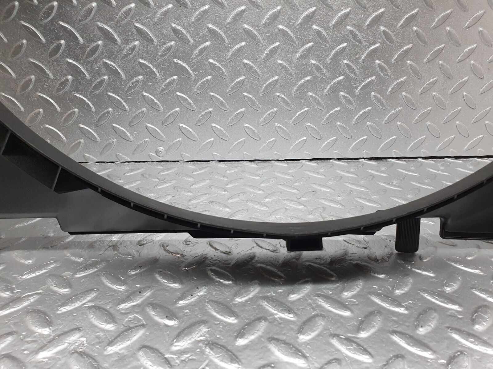 42181 Mercedes-Benz R129 320SL Radiator Fan Shroud Cover 129505115 1295050155