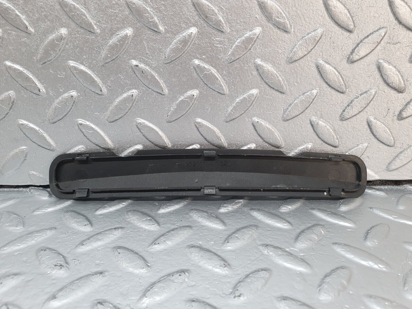 42888 Mercedes-Benz W201 190 2.0L Windscreen Washer Nozzle Cover Trim 2018891325