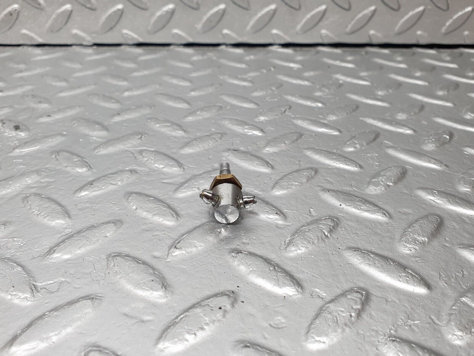 43382 Mercedes-Benz W108 280SE Windscreen Washer Nozzle