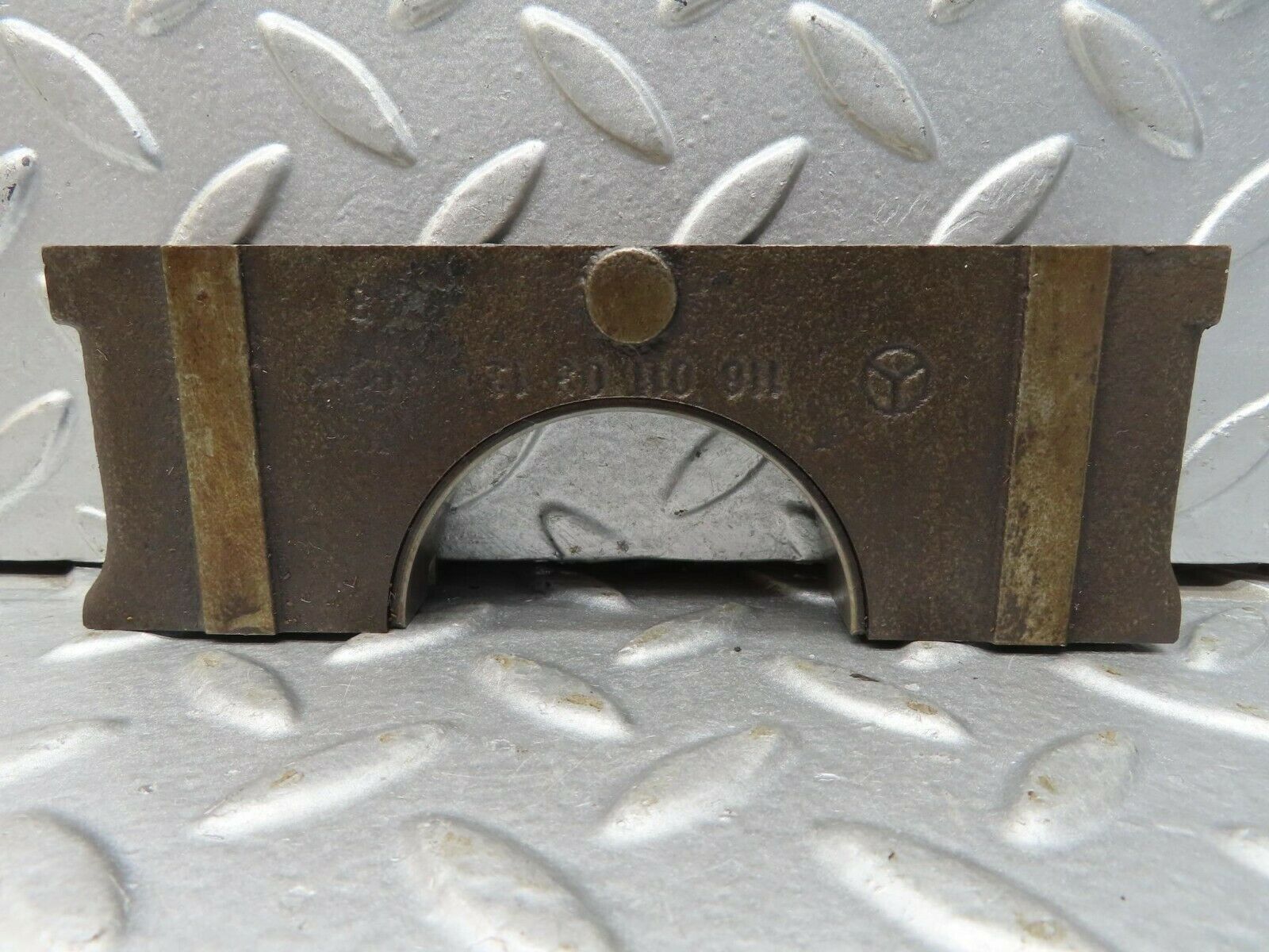 15707 Mercedes-Benz R107 450SL Crankshaft Bearing Holder Block 1160110312