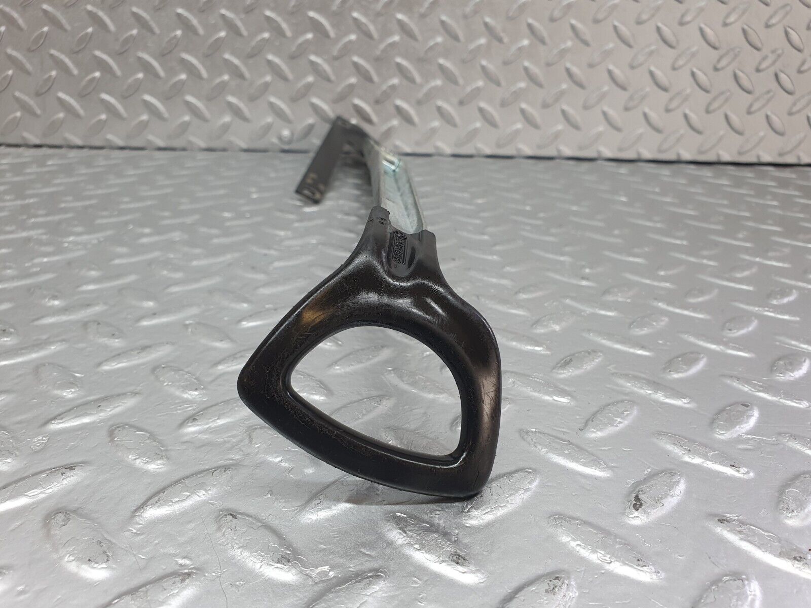 44041 Mercedes-Benz C123 230CE Coupe Front Right Seat Sliding Adjust Handle