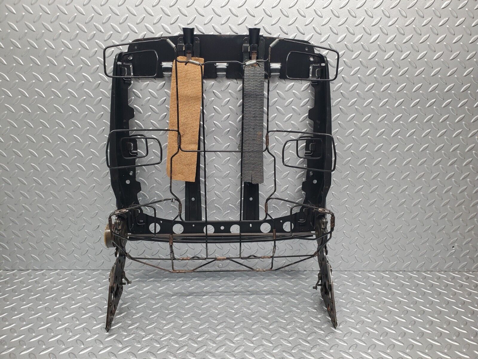 46682 Mercedes-Benz C123 280CE Coupe Front Right Seat Backrest