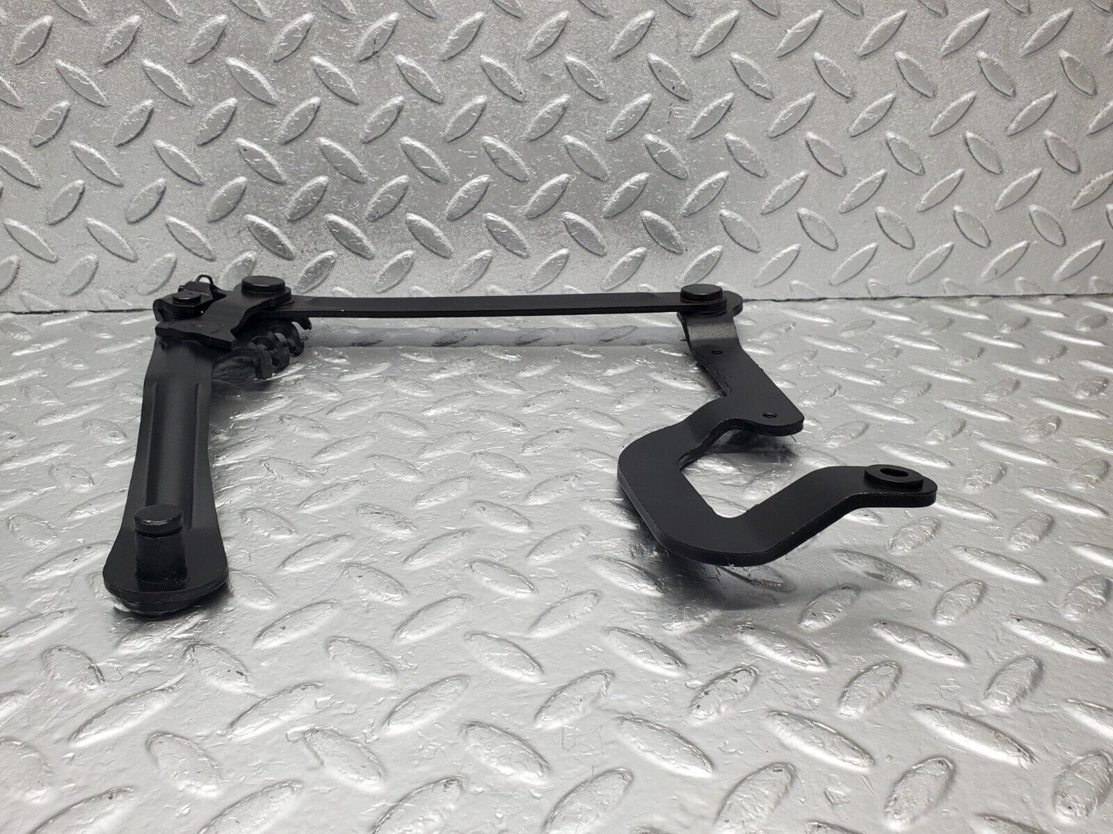 46642 Mercedes-Benz C123 280CE Coupe Bonnet Hinge Right Side