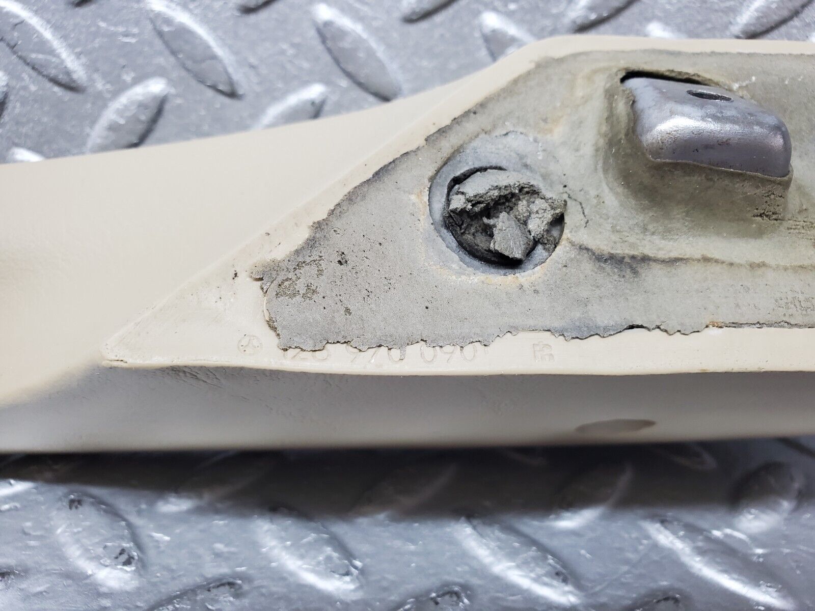 45616 Mercedes-Benz W126 420SE Front Left Interior Door Handle Beige 1269700901