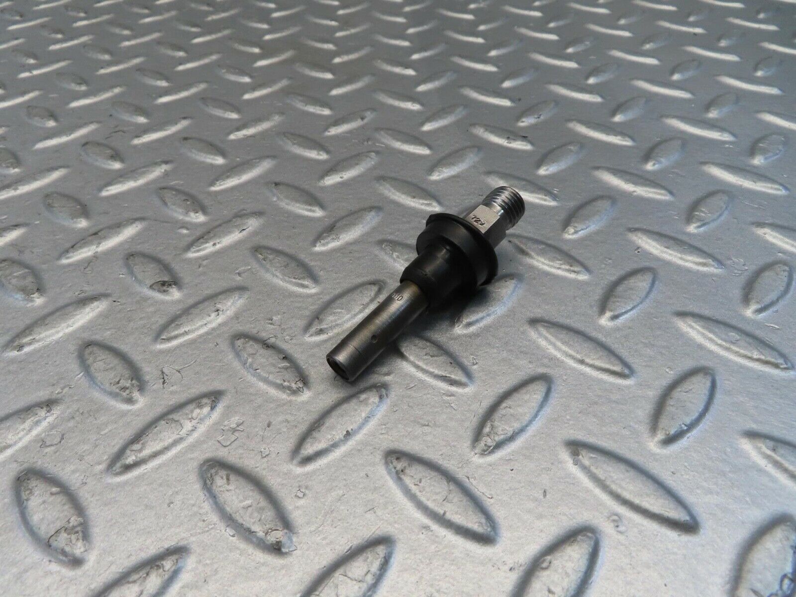 11038 Mercedes-Benz R107 W116 Fuel Injector Bosch 0437502010