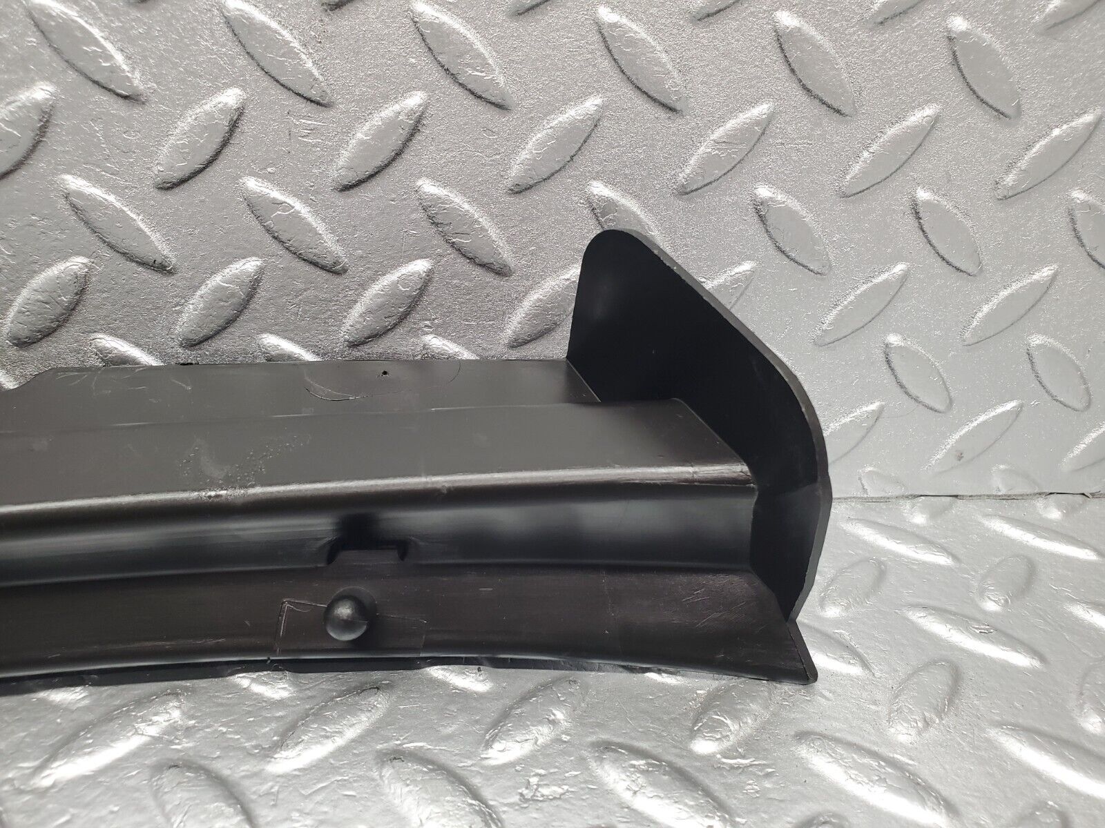 46892 Mercedes-Benz R129 320SL Coupe Windscreen Drain Channel Left Side 1298310536