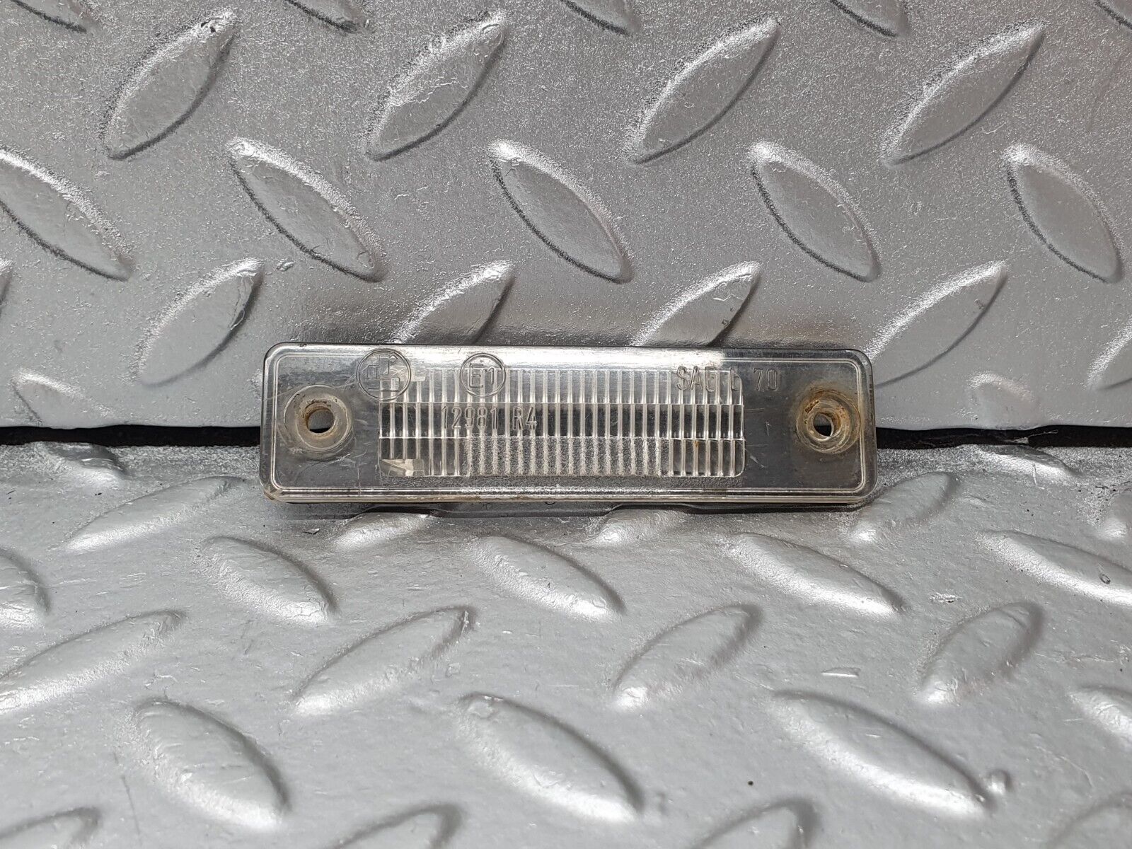 43058 Mercedes-Benz R107 Number Plate Light Lenses