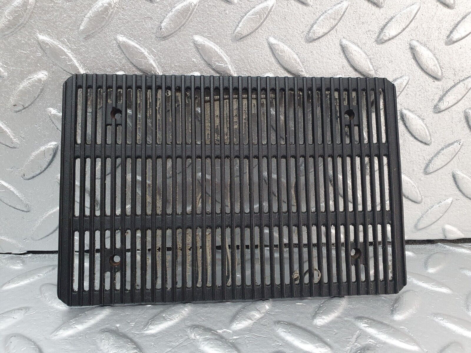 43677 Mercedes-Benz C126 380SEC Coupe Parcel Shelf Speaker Cover 2x 1268200012