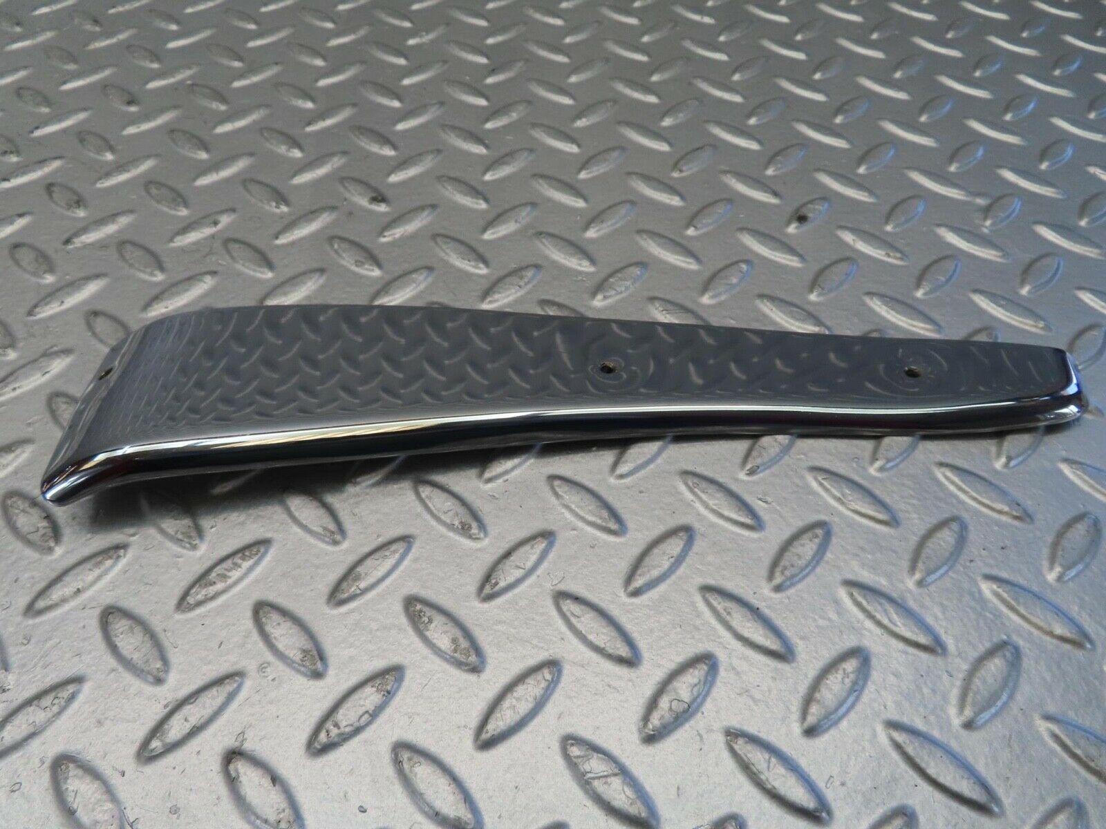 11656 Mercedes-Benz R107 450SL Right Door Chrome Cover