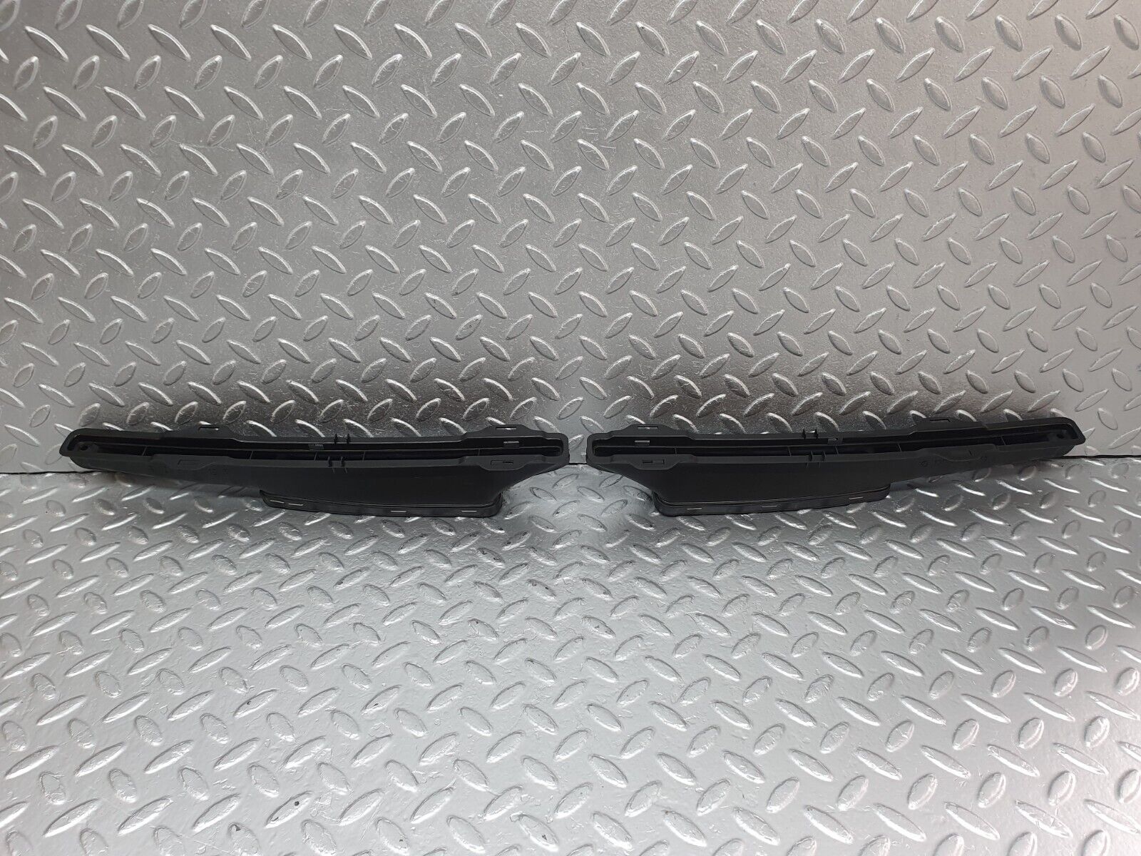 42325 Mercedes-Benz R129 320SL Coupe Dashboard Air Vent Duct 1298300119 1298300219