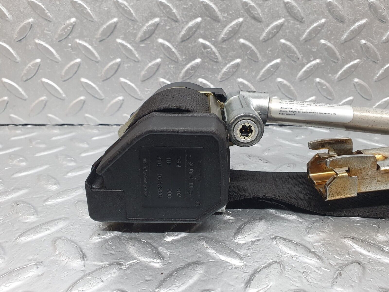 42804 Mercedes-Benz W201 190 2.0L Front Left Seat Belt With Buckle 2018606785 1248600169