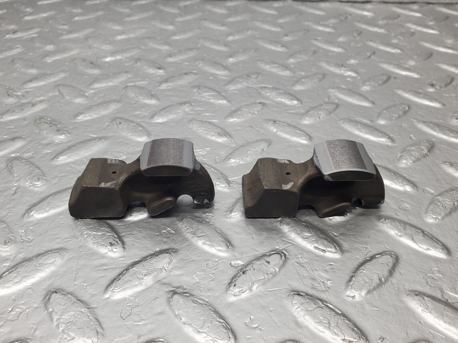 46608 Mercedes-Benz C123 280CE Coupe Valve Rocker Arm With Spring And Tappet