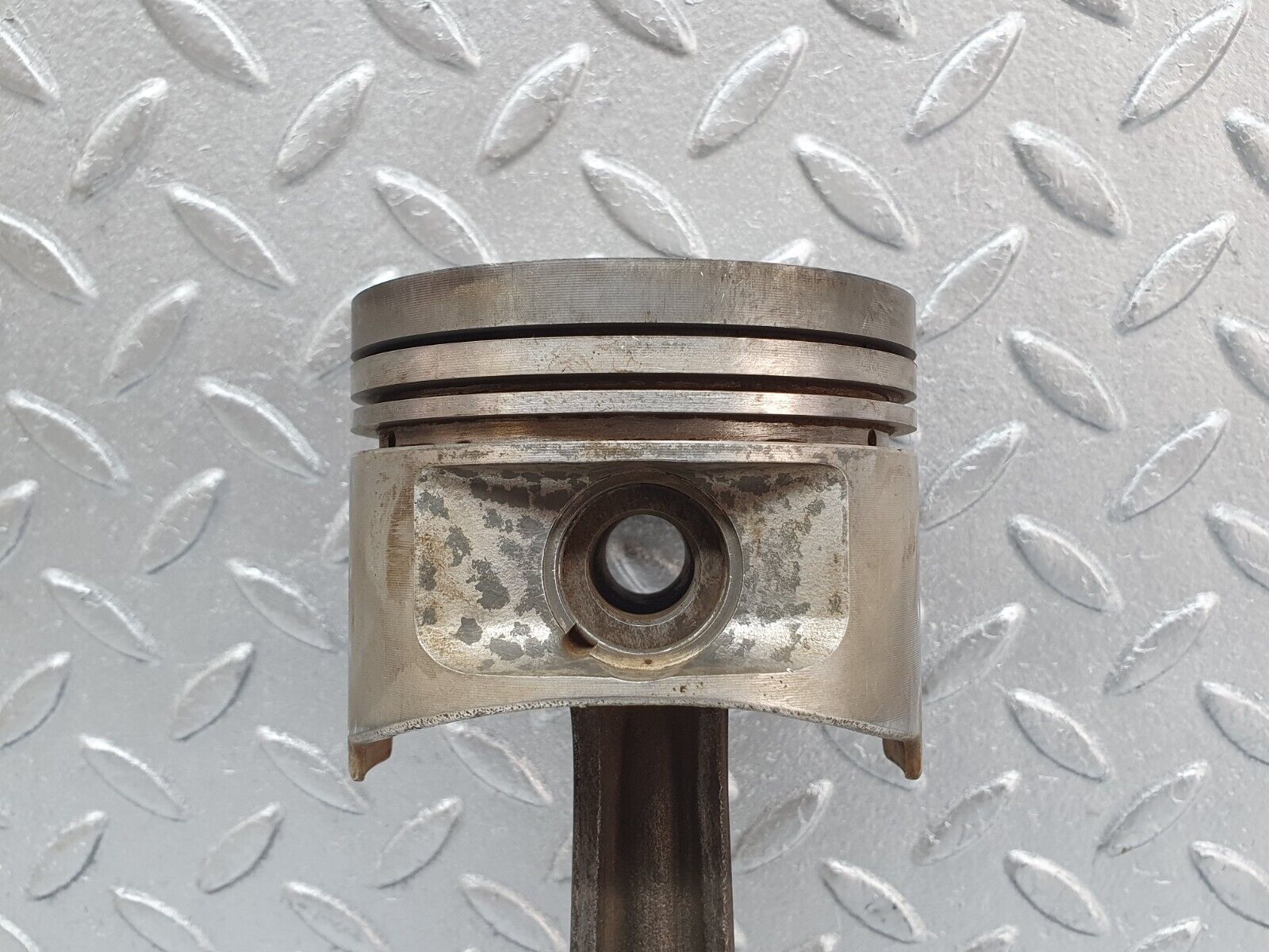 43778 Mercedes-Benz C126 380SEC Coupe Piston With Connecting Rod 88.010 11610