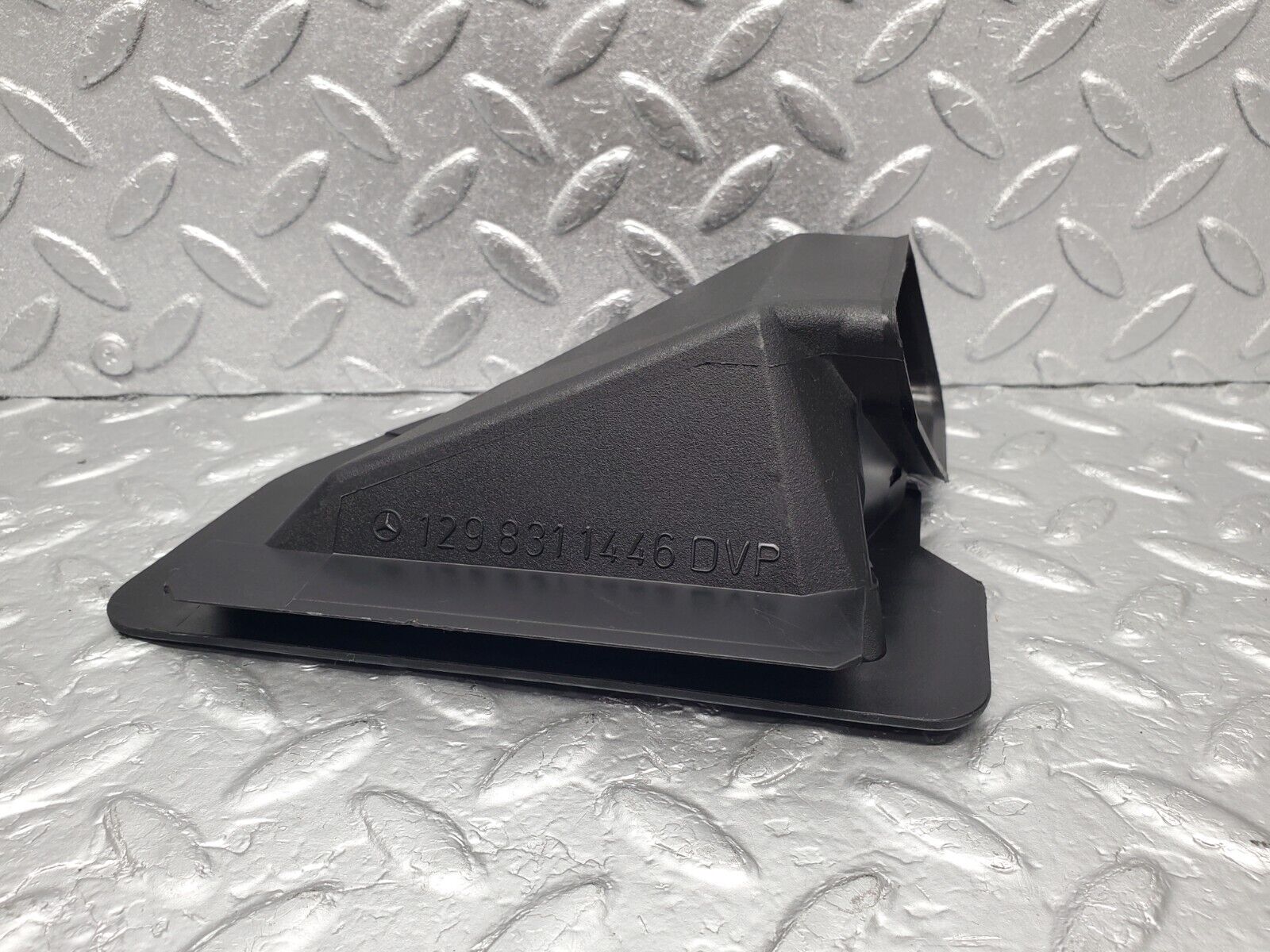 46873 Mercedes-Benz R129 320SL Coupe Heater Vent Right Side 1298311446