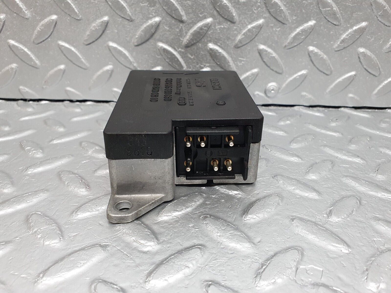 41645 Mercedes-Benz W124 200E Airbag Crash Sensor 0038200810