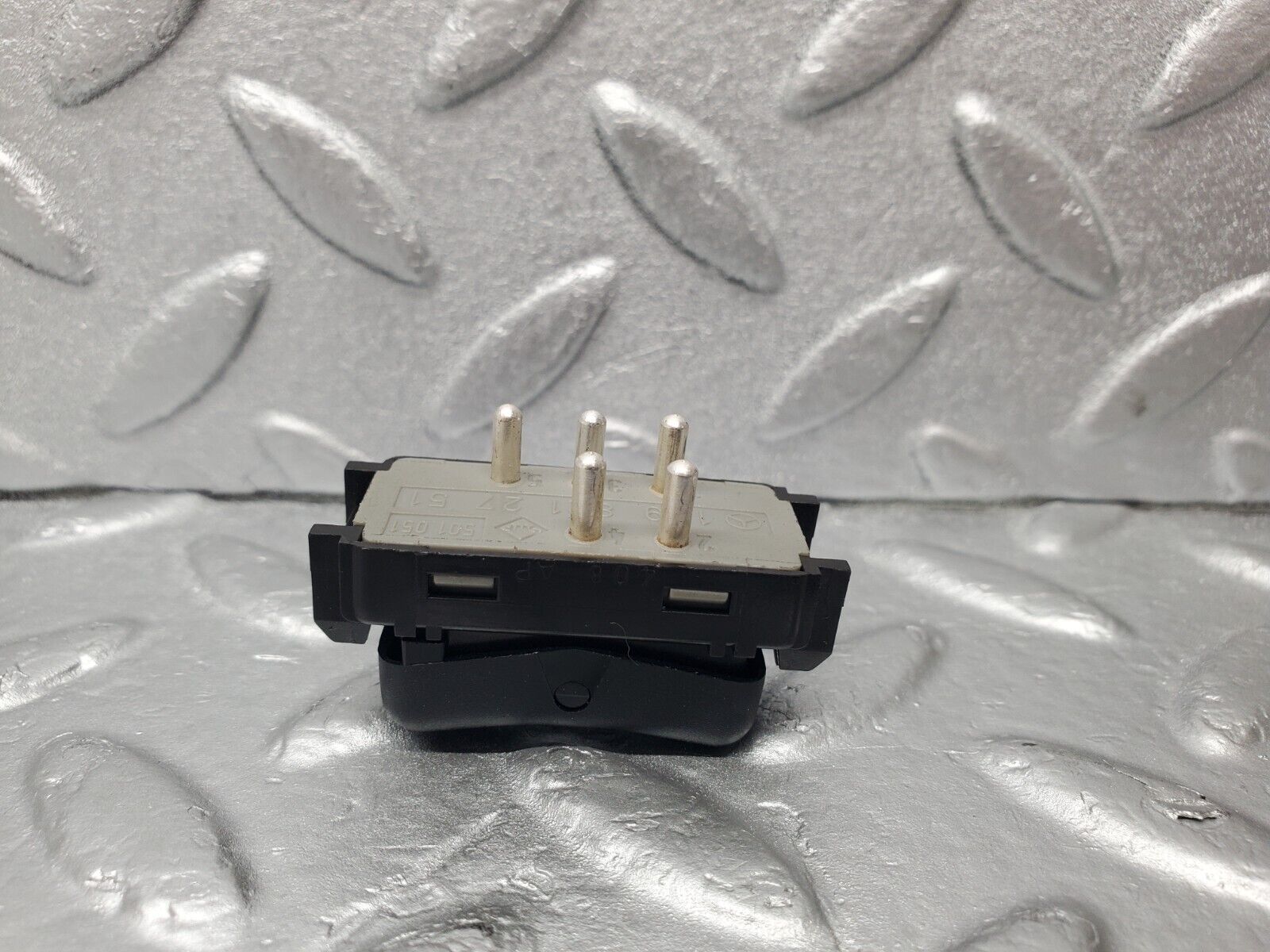 46927 Mercedes-Benz R129 320SL Coupe Boot Lid Release Switch Button 1298212751