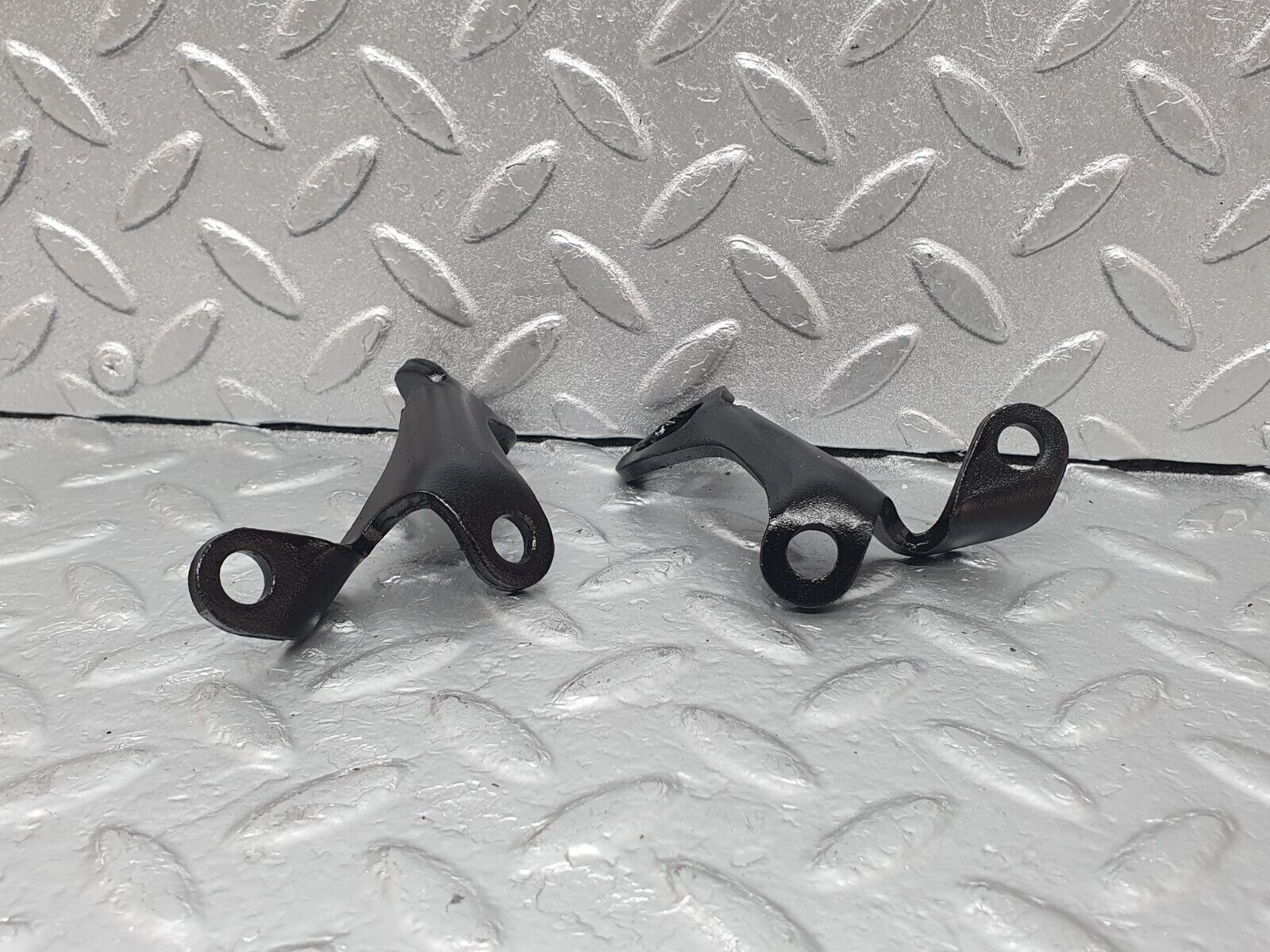 43575 Mercedes-Benz C126 380SEC Coupe Engine Lifting Eyes Hooks