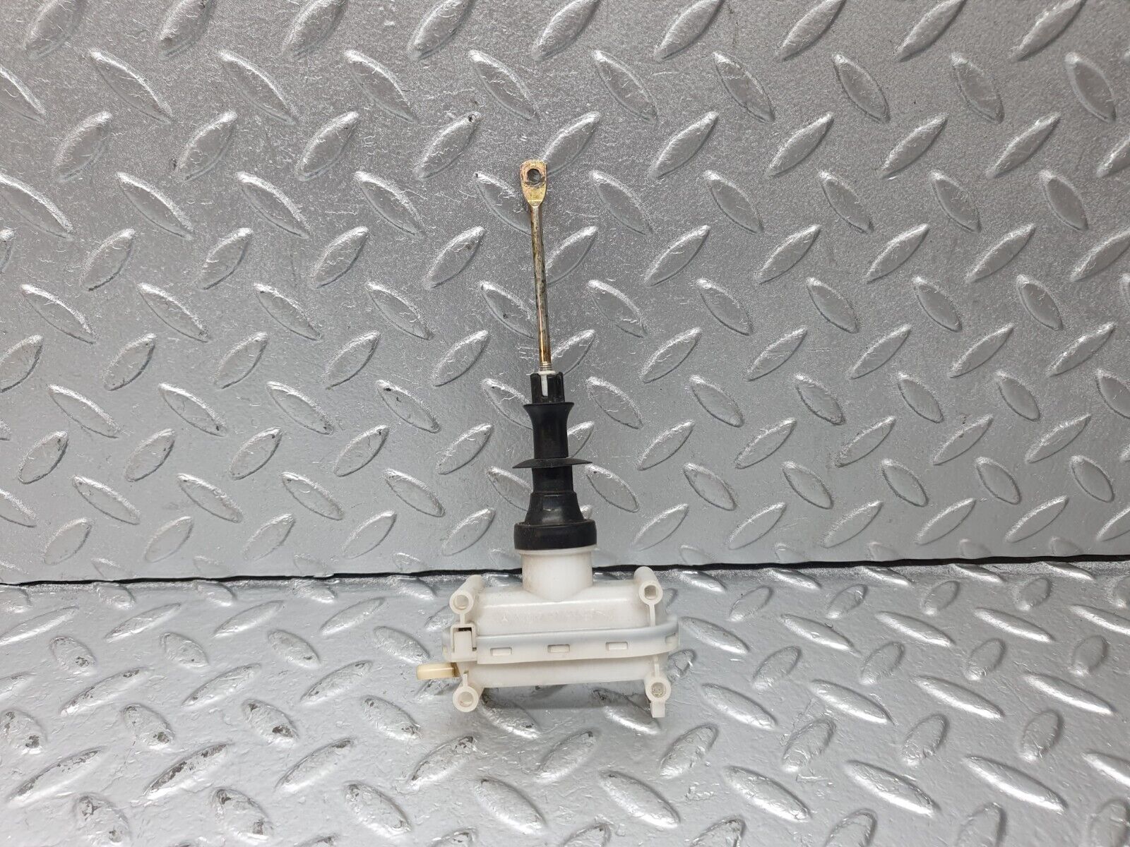 42773 Mercedes-Benz W201 190 2.0L Rear Right Door Lock Vacuum Actuator