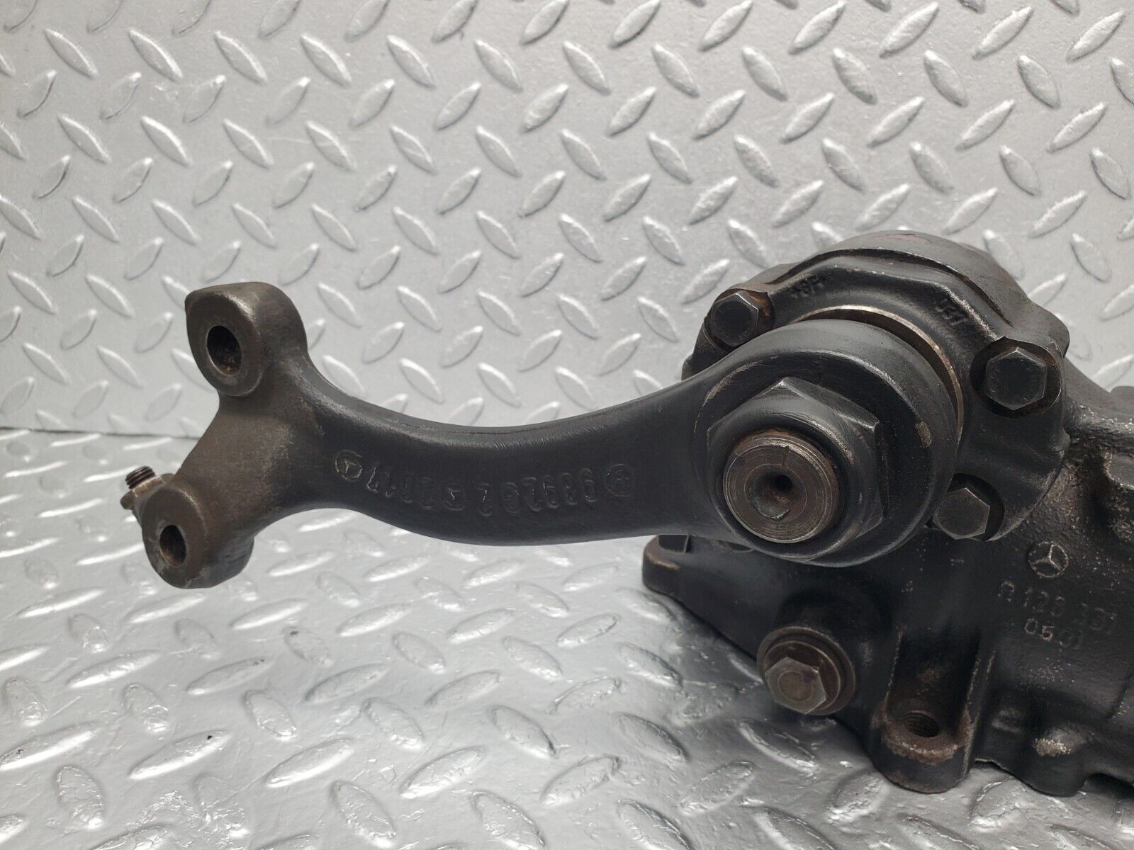 46094 Mercedes-Benz W126 420SE Steering Box Steering Rack 1264610501