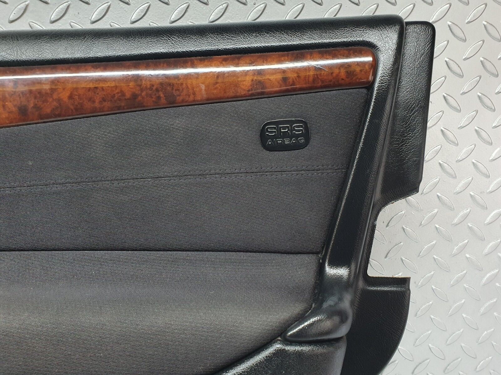 41771 Mercedes-Benz W202 C200 Front Right Door Card 2027601261